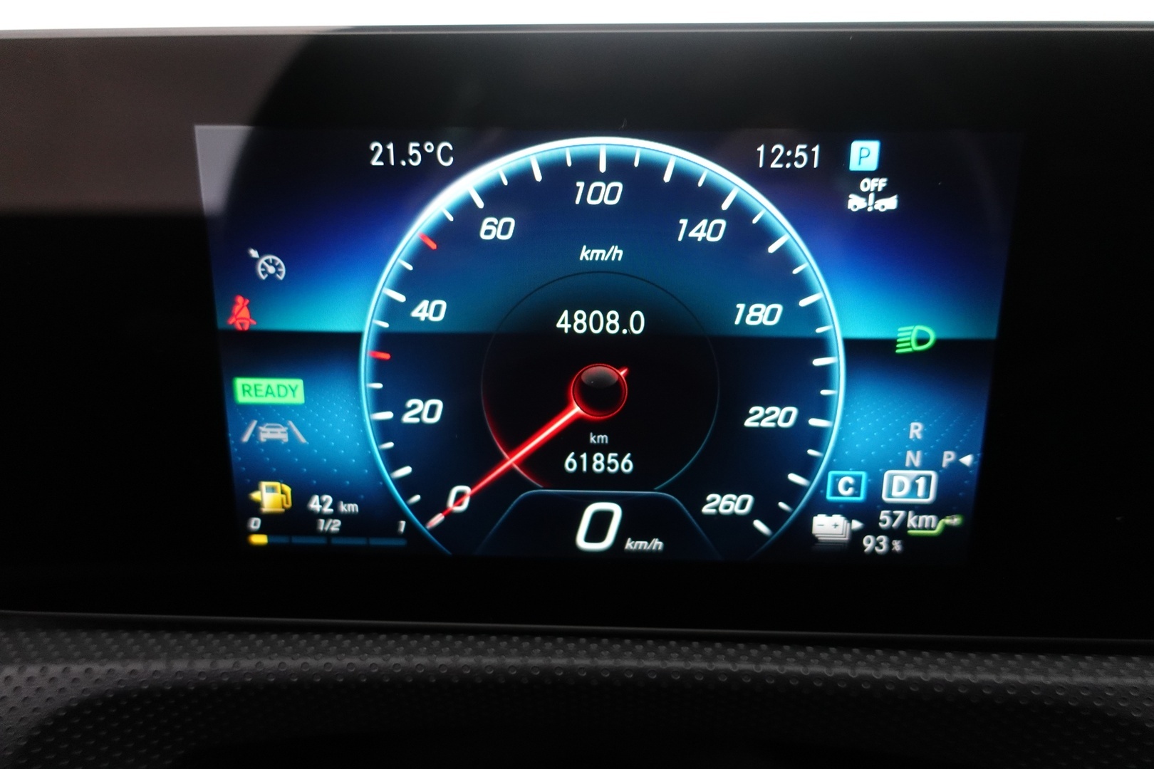 MERCEDES-BENZ CLA 2023