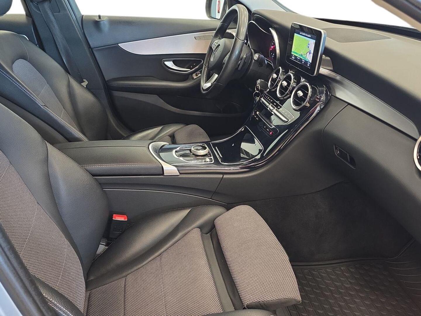 MERCEDES-BENZ C 2017