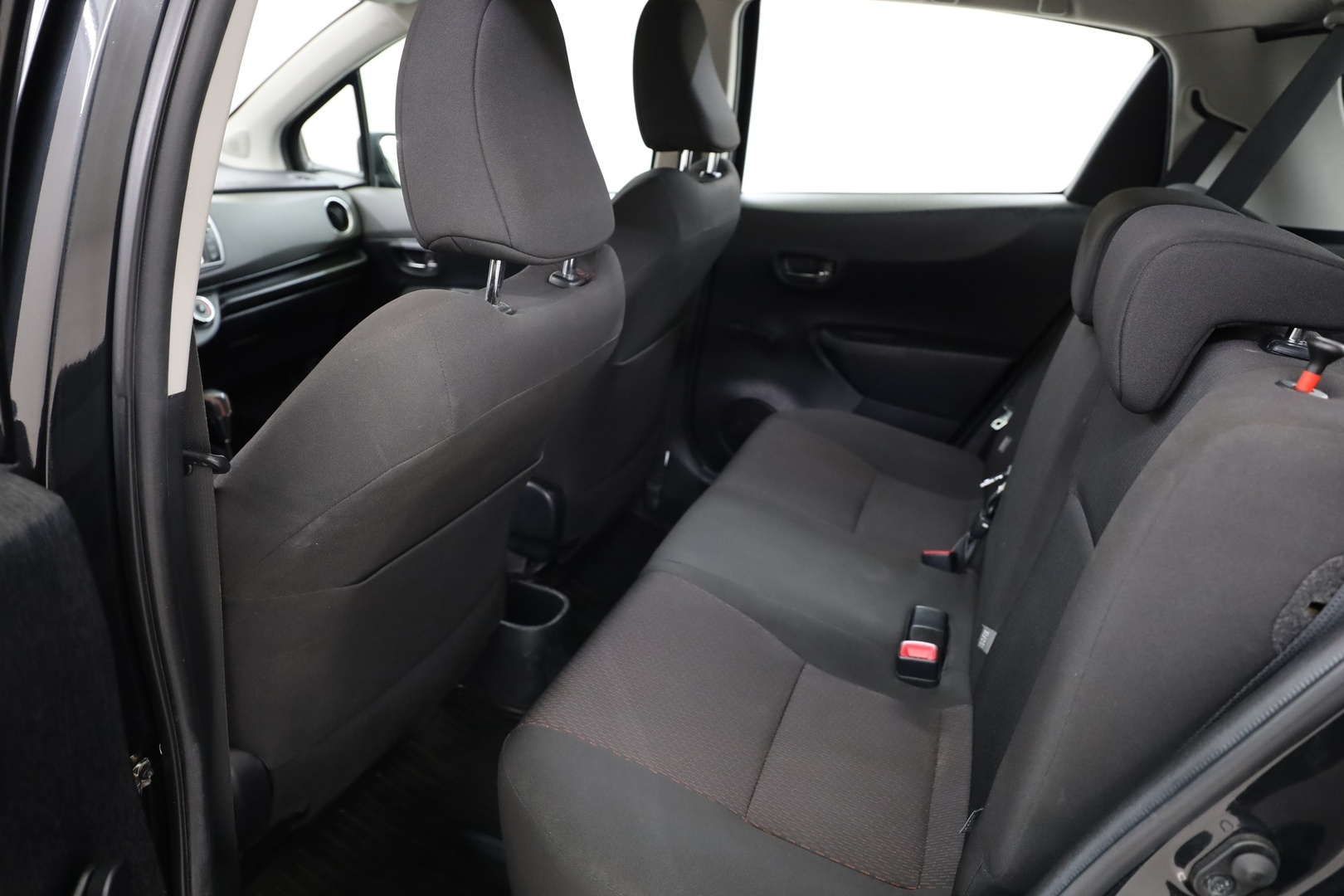 TOYOTA Yaris 2012