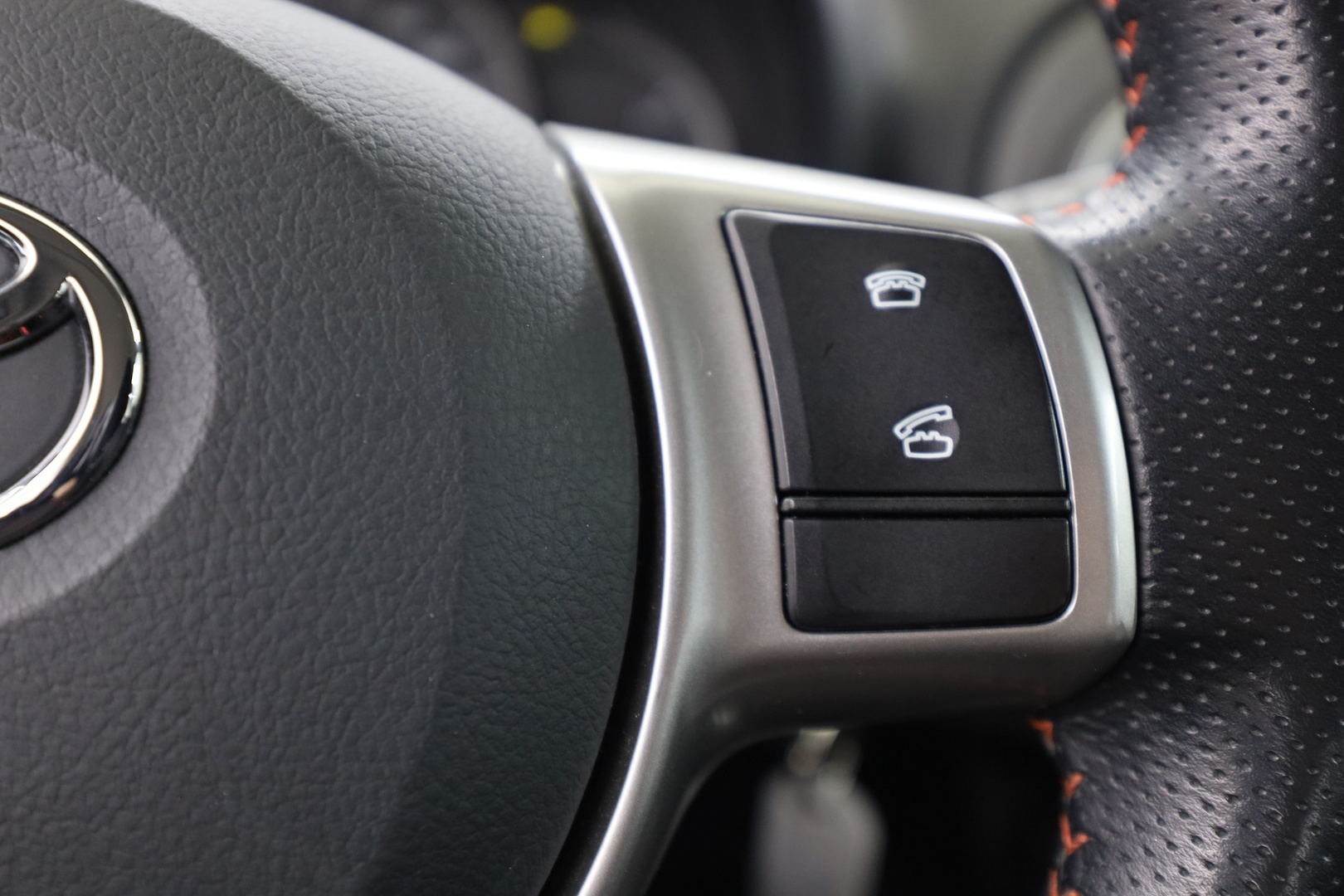 TOYOTA Yaris 2012