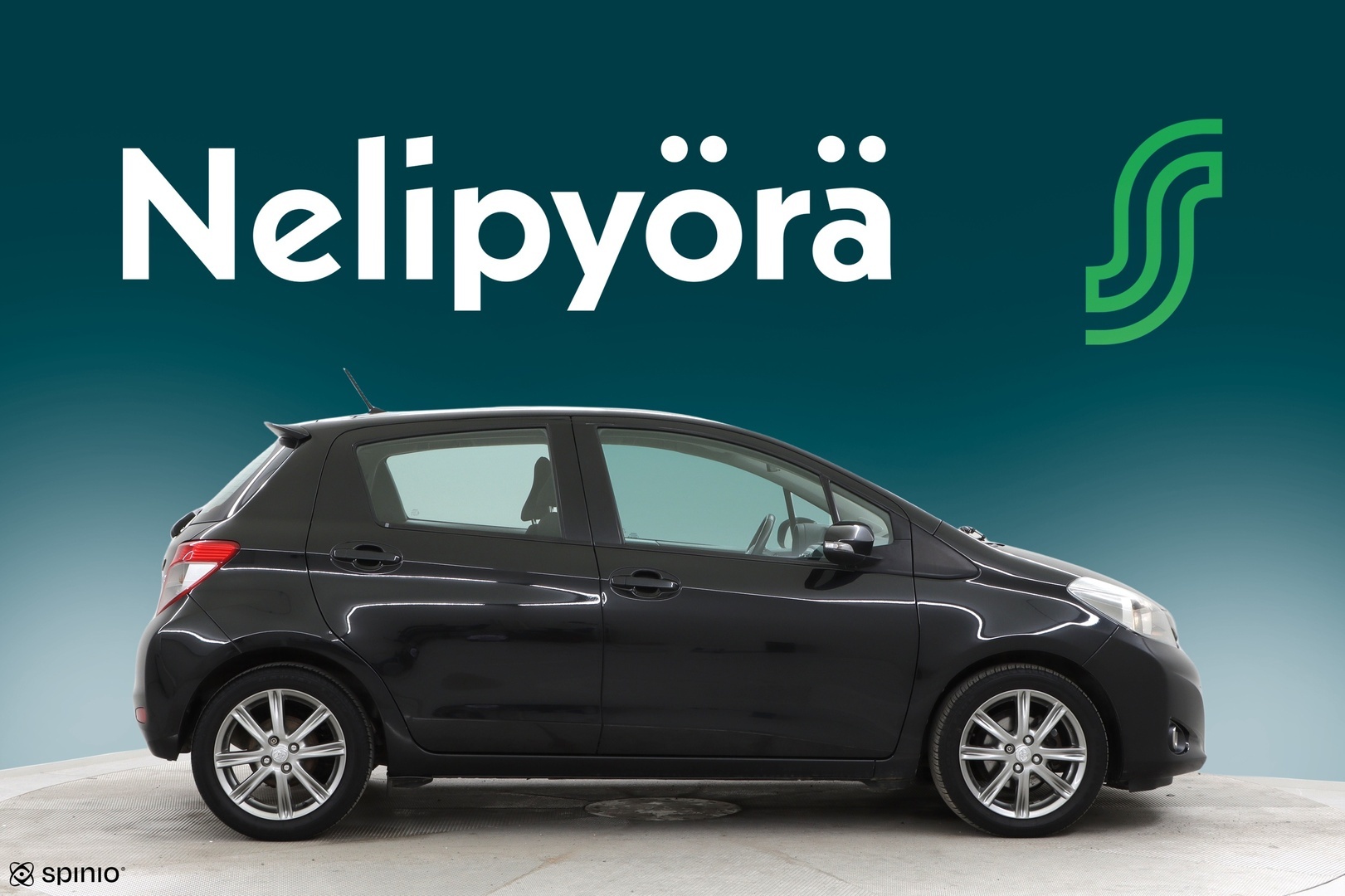 TOYOTA Yaris 2012