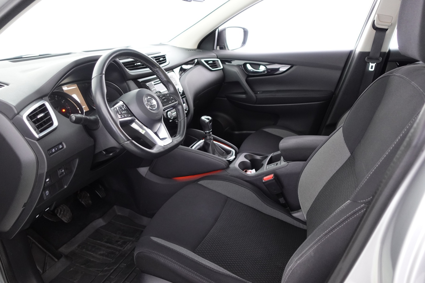 NISSAN Qashqai 2018