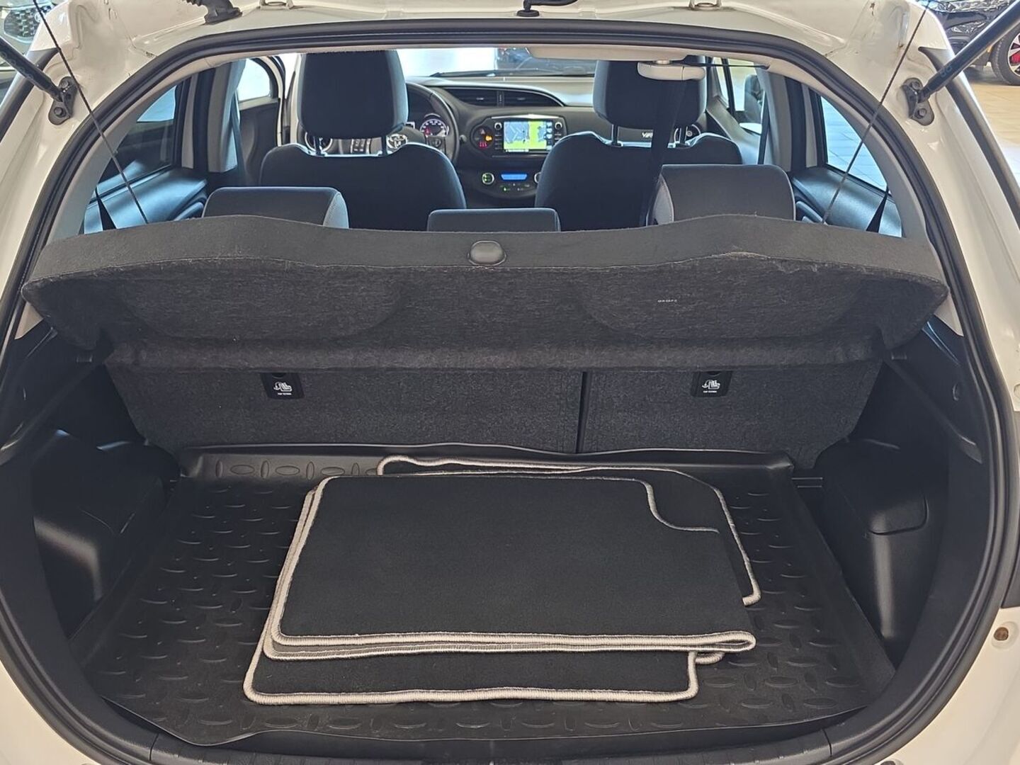 TOYOTA Yaris 2019