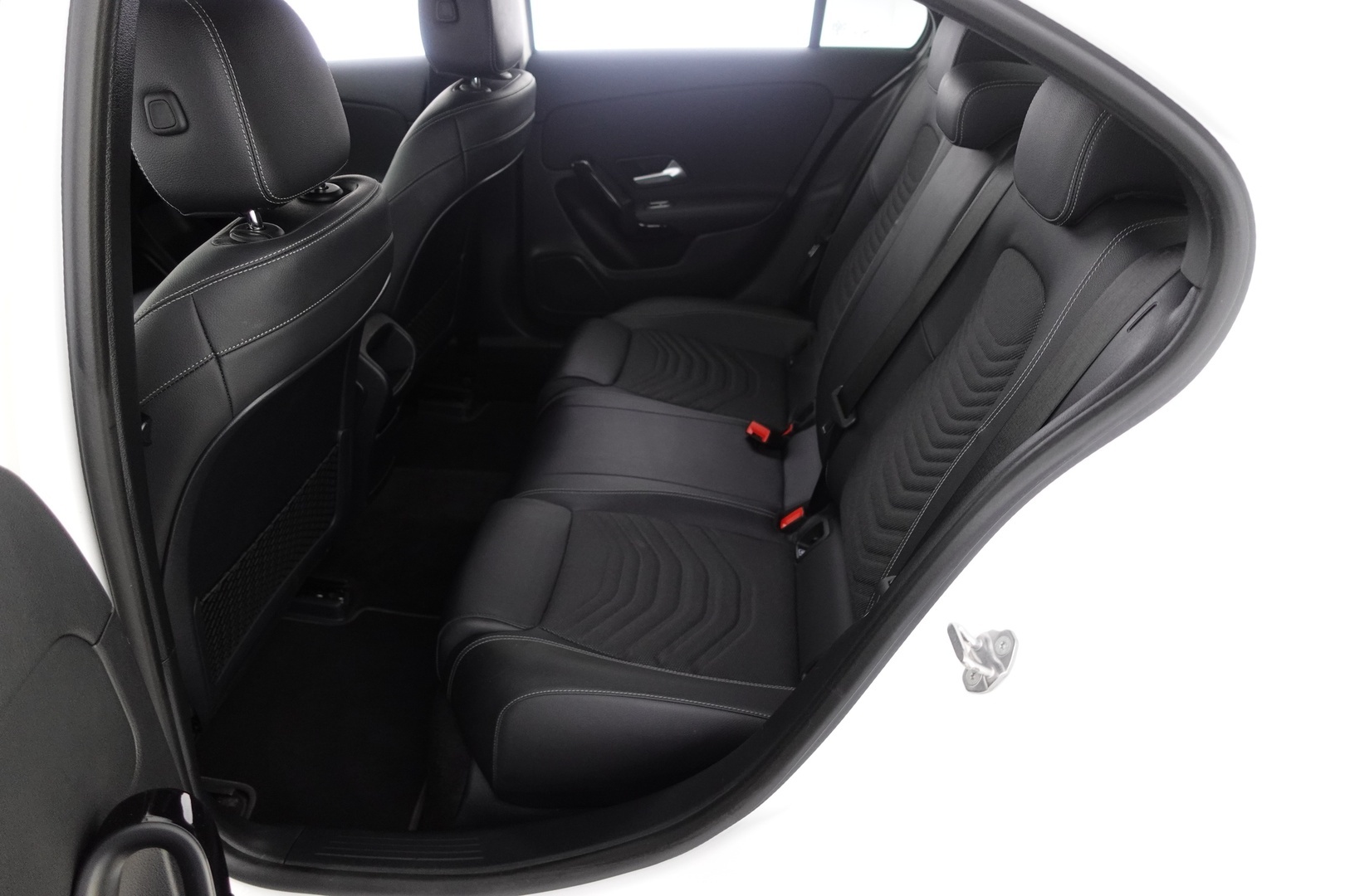 MERCEDES-BENZ A 2019