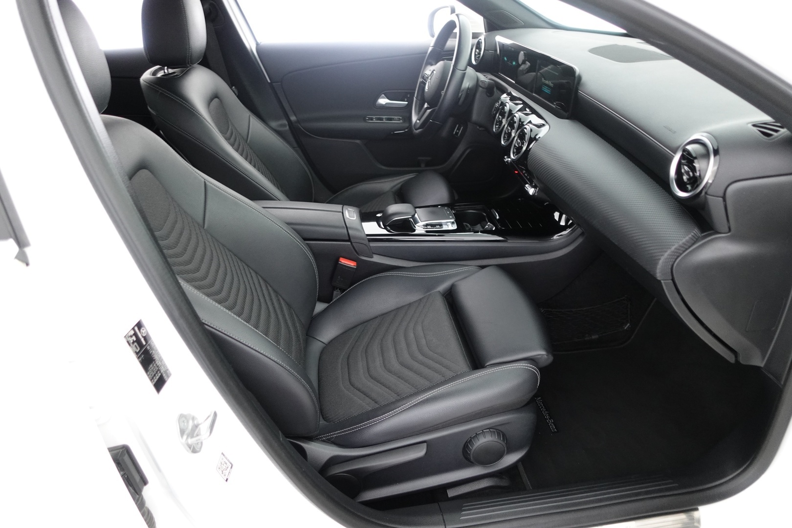 MERCEDES-BENZ A 2019