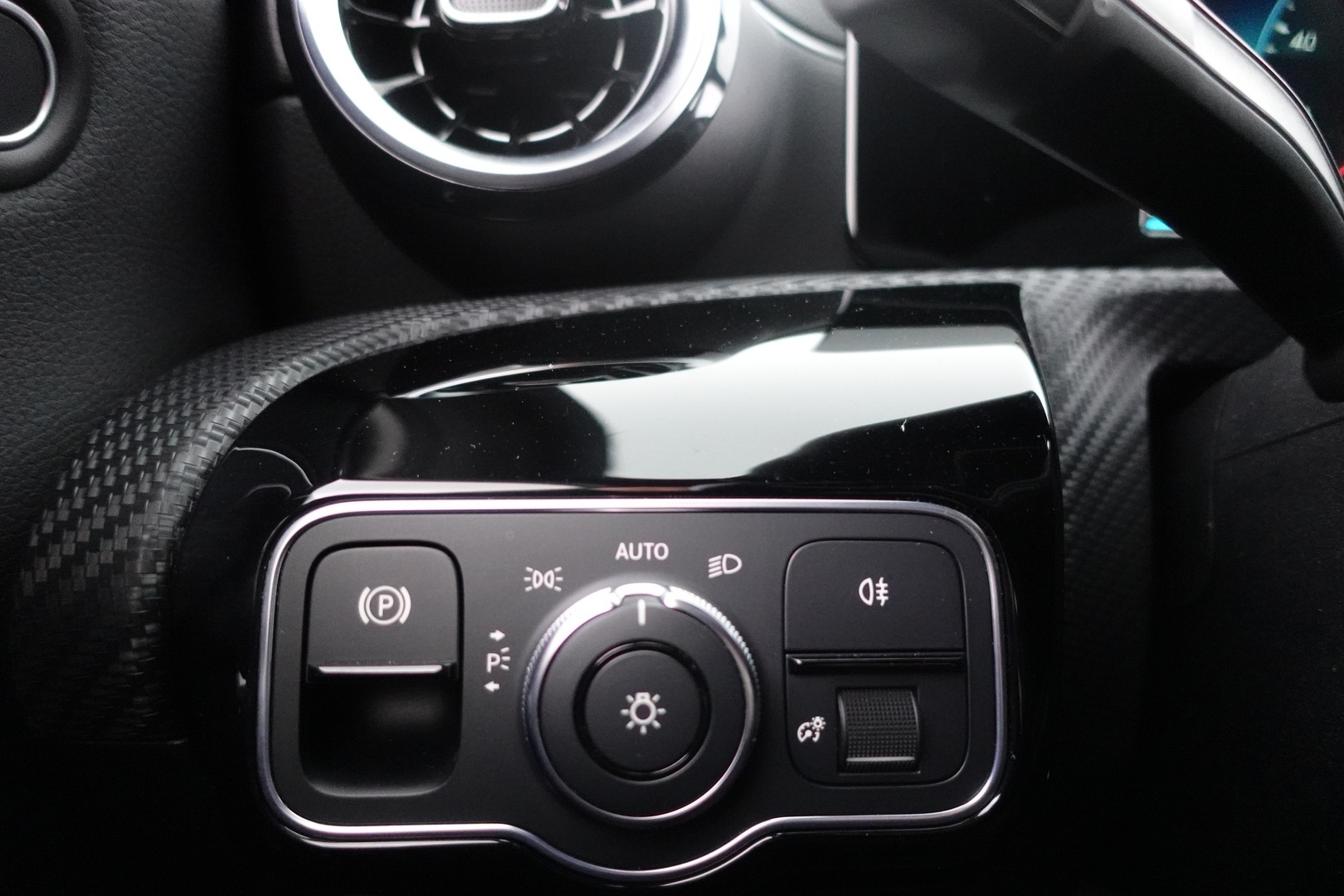 MERCEDES-BENZ A 2019