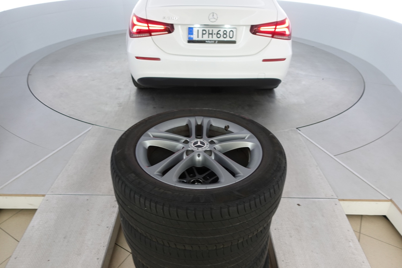 MERCEDES-BENZ A 2019