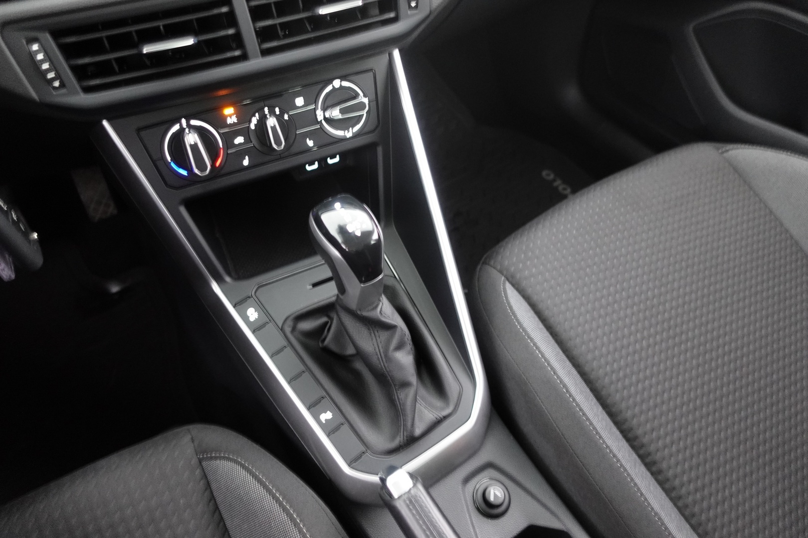 VOLKSWAGEN Polo 2022