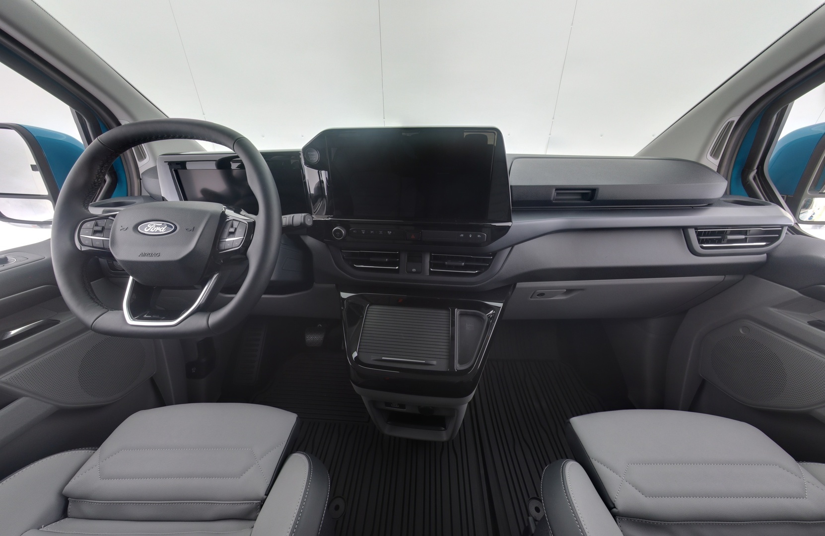 FORD TOURNEO CUSTOM 2025