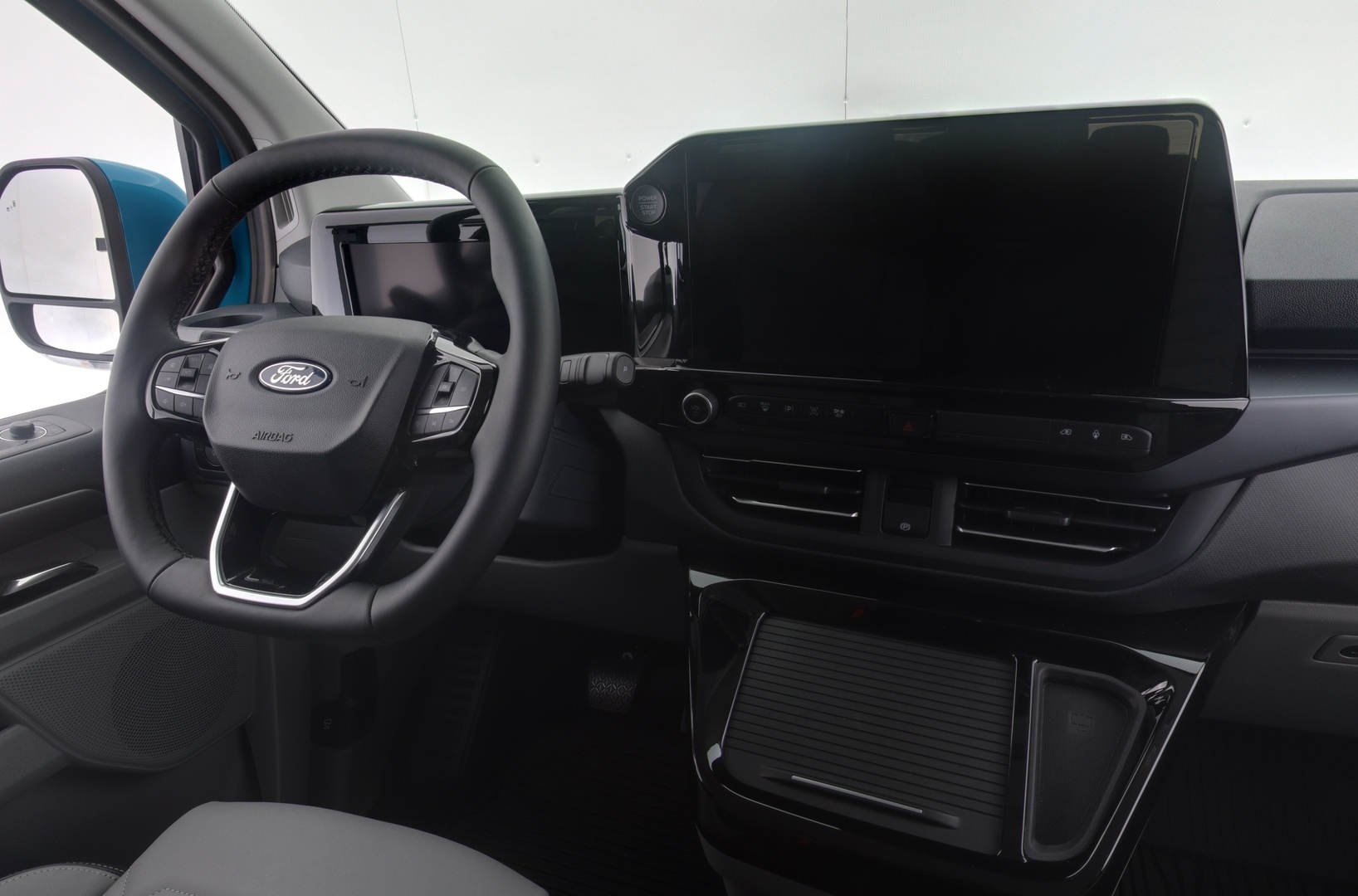 FORD TOURNEO CUSTOM 2025