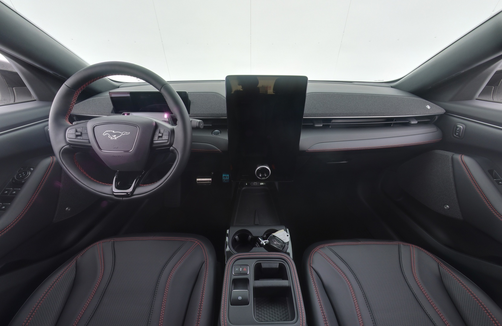 FORD Mustang Mach-E 2025