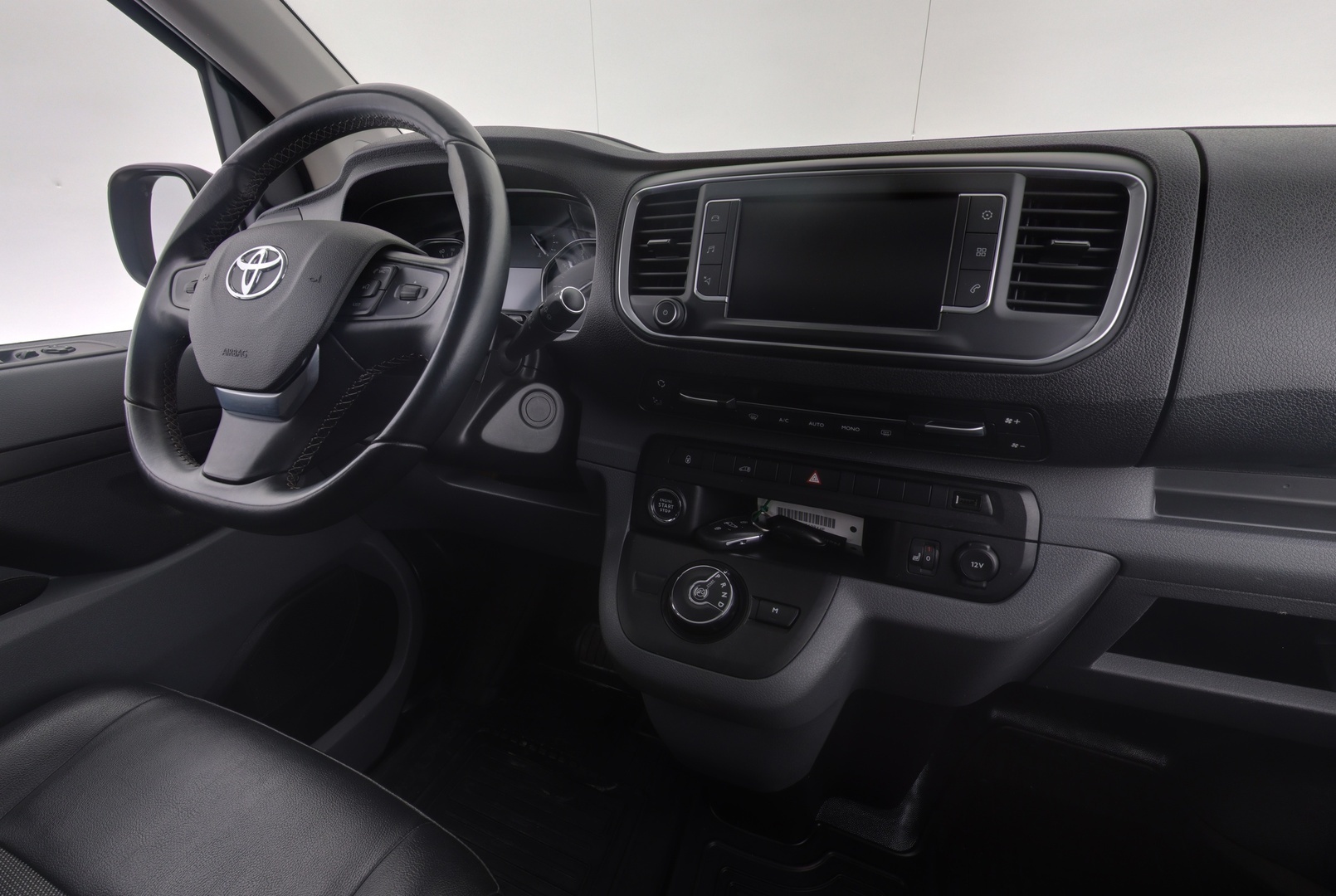 TOYOTA Proace 2022