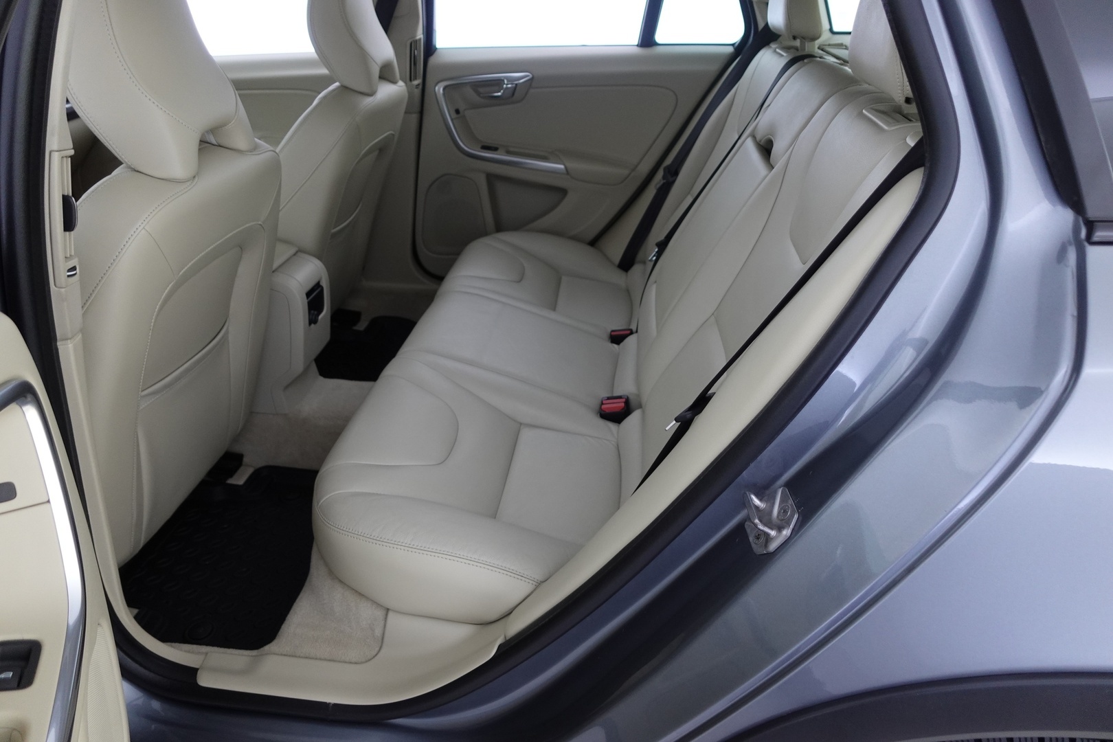 VOLVO V60 Cross Country 2016