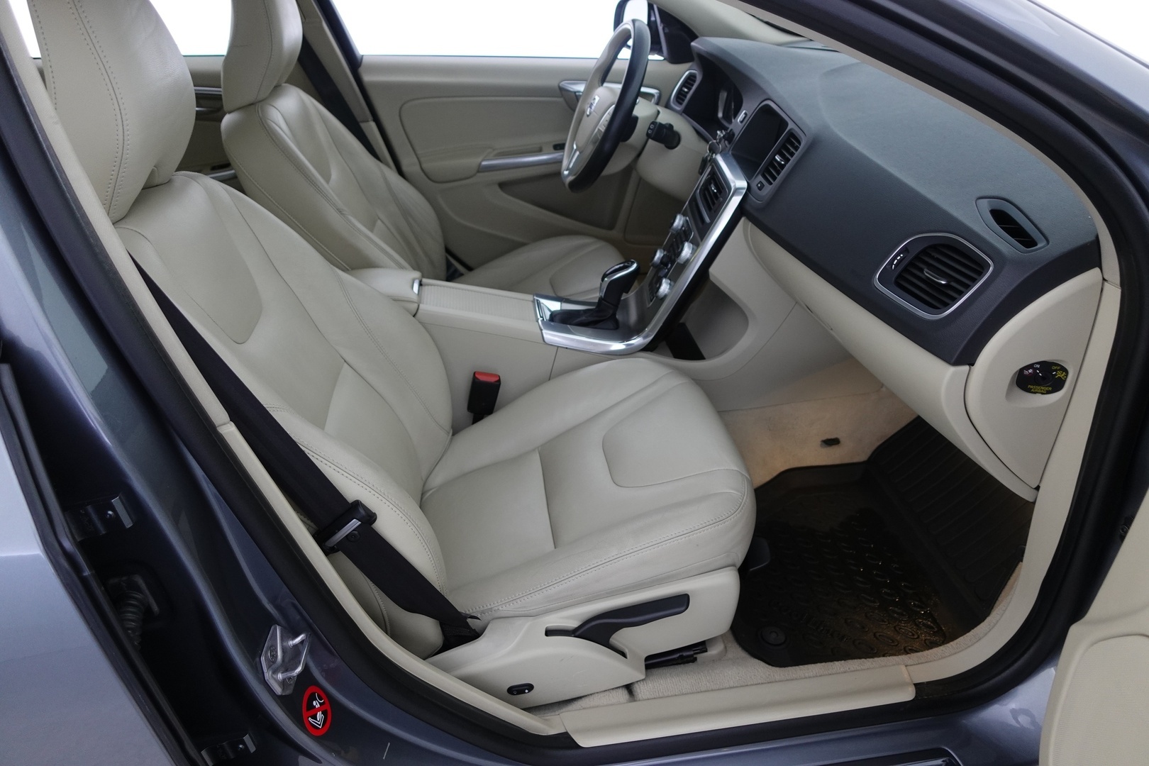 VOLVO V60 Cross Country 2016