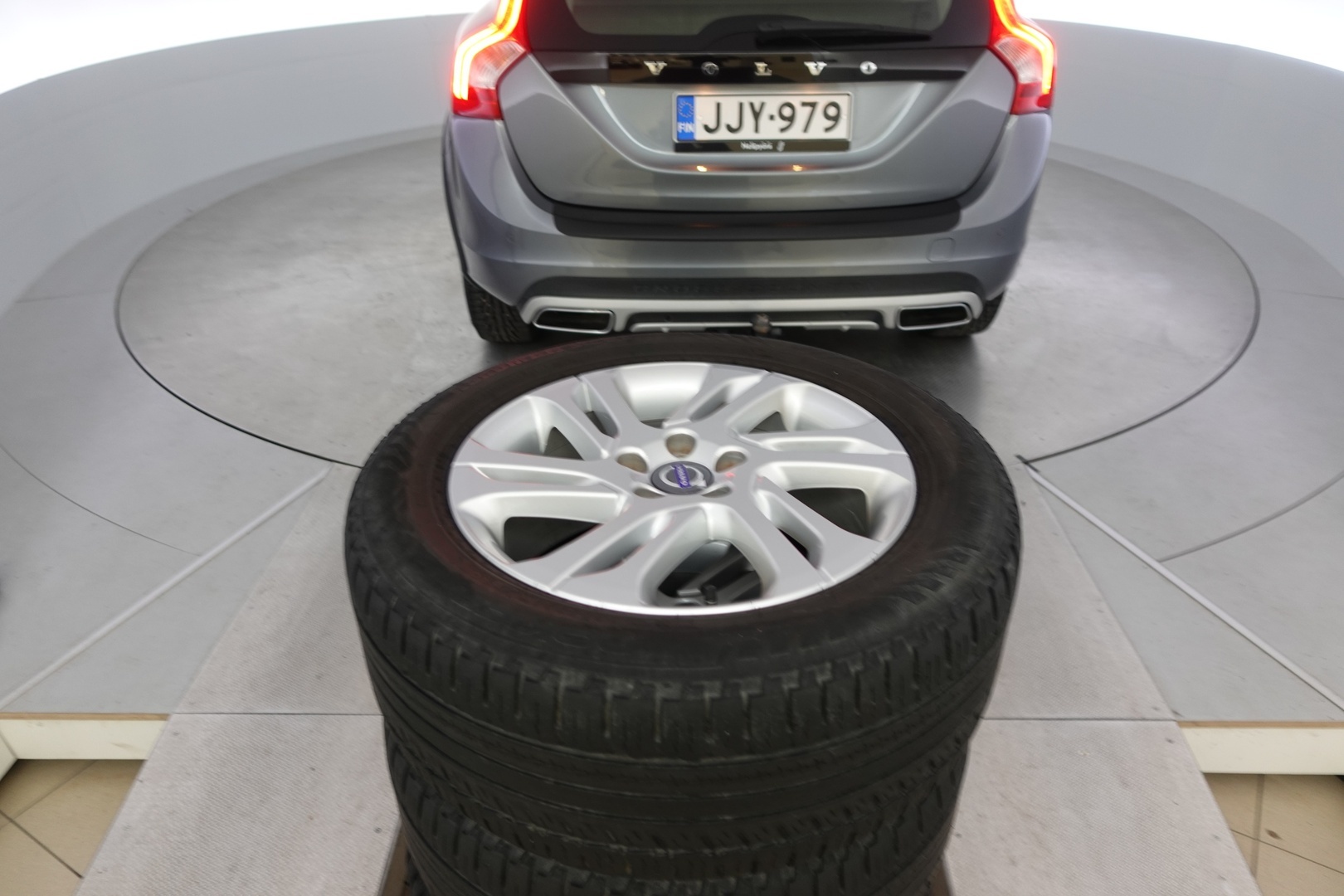 VOLVO V60 Cross Country 2016