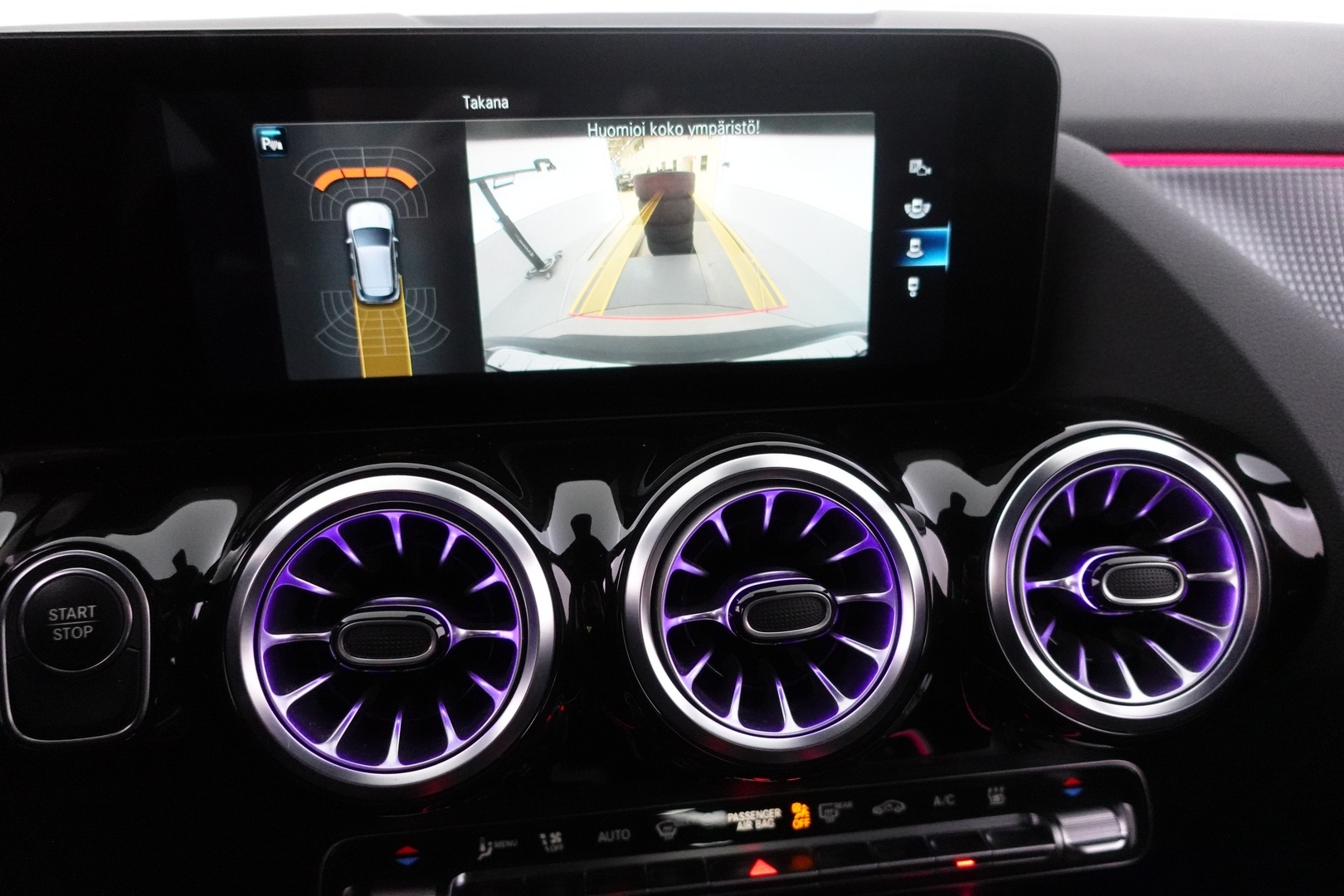 MERCEDES-BENZ EQA 2022