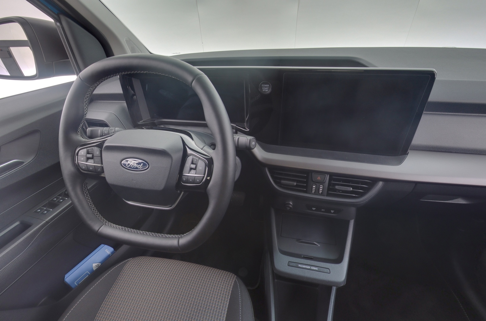 FORD Tourneo Courier 2025