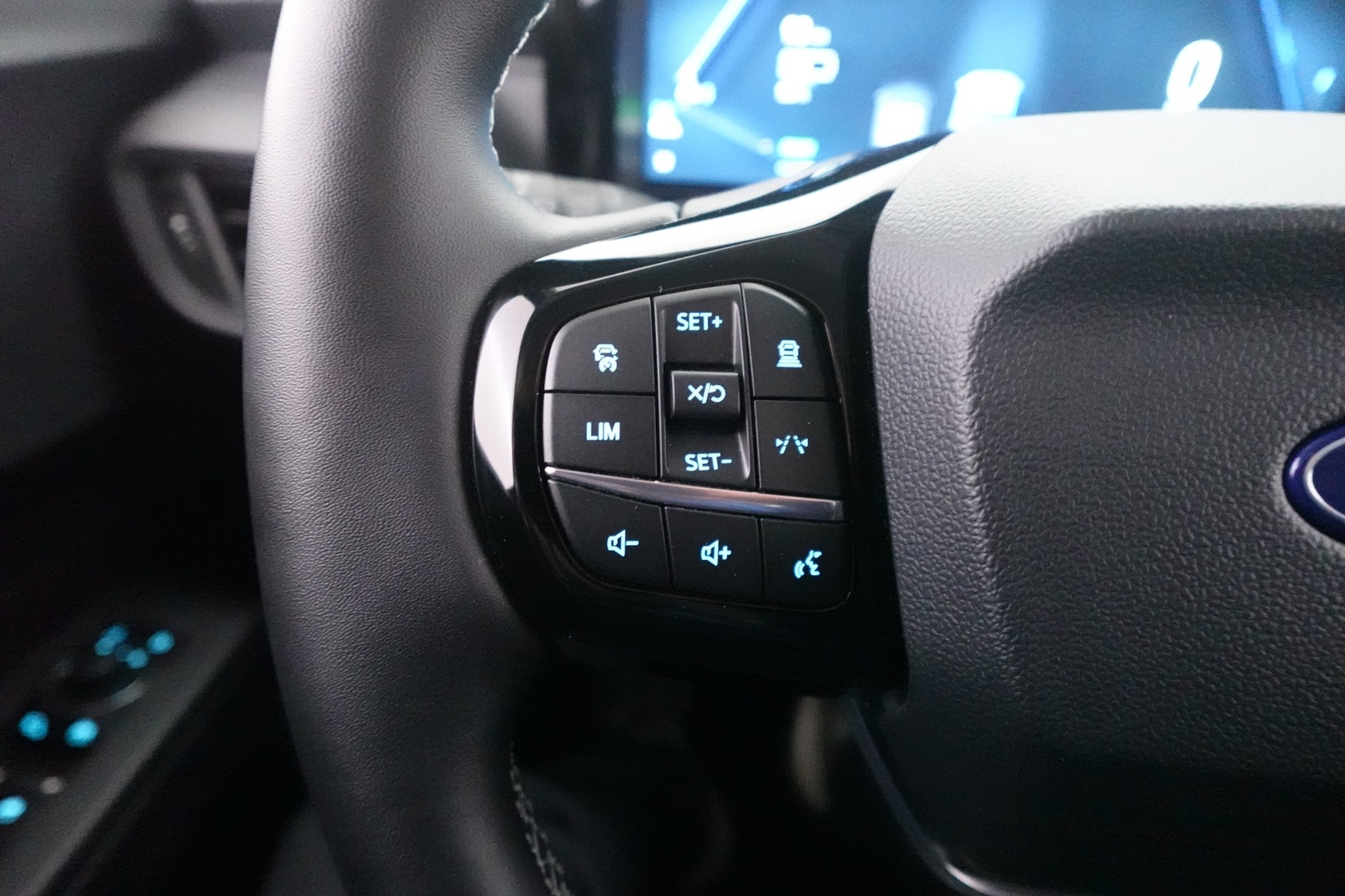 FORD Tourneo Courier 2025