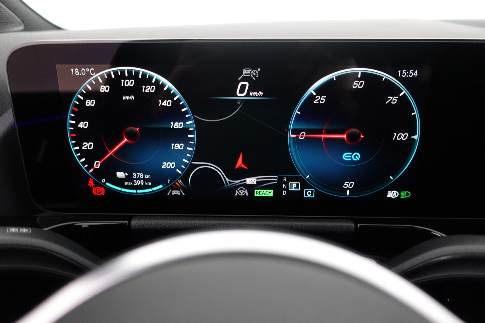 MERCEDES-BENZ EQA 2022