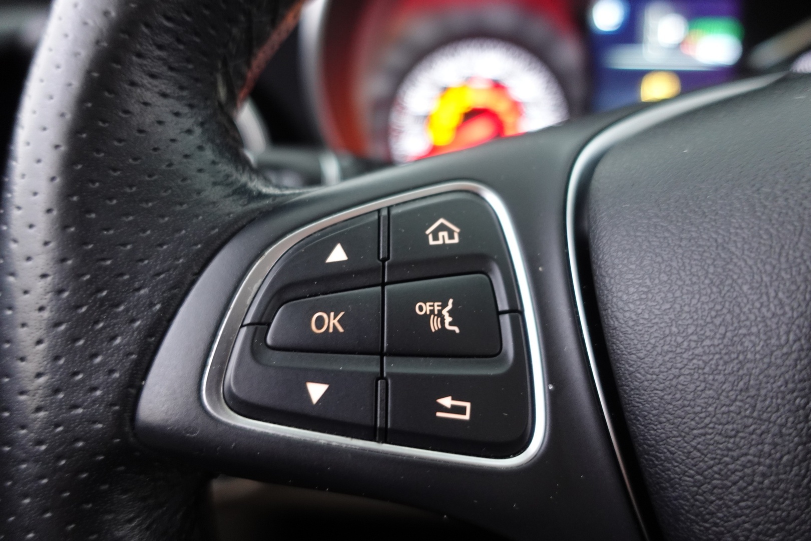 MERCEDES-BENZ GLC 2018