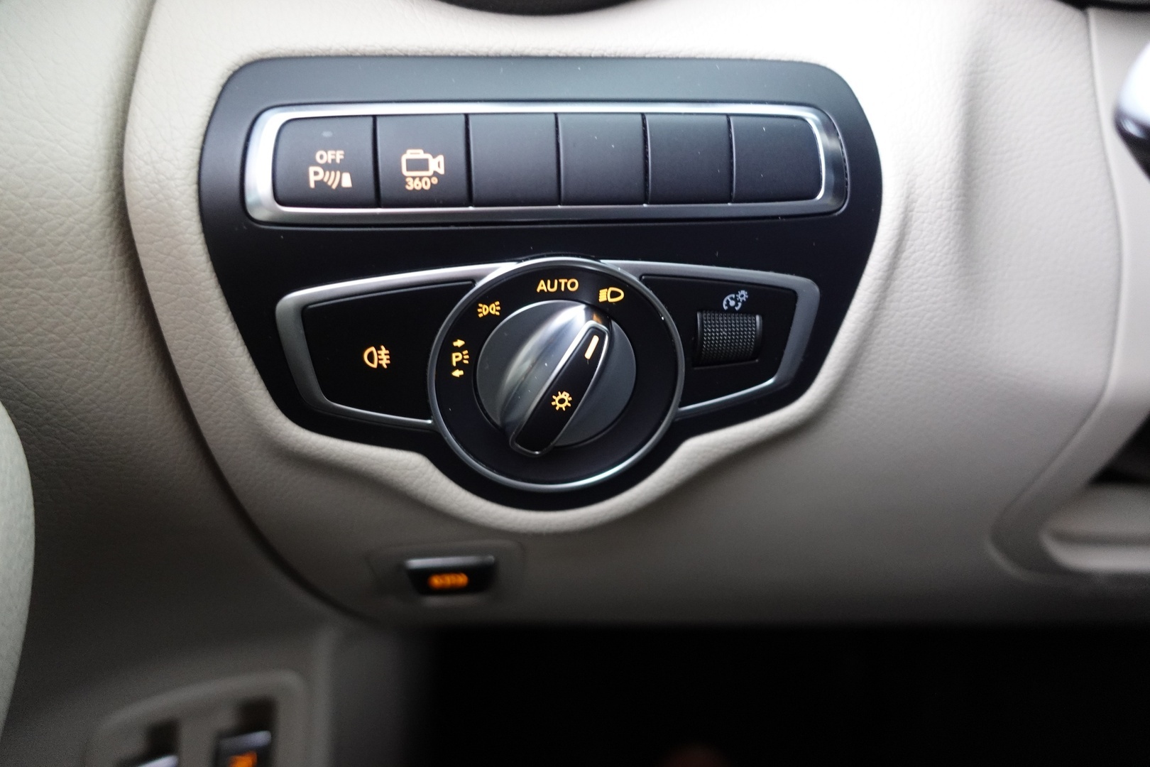 MERCEDES-BENZ GLC 2018