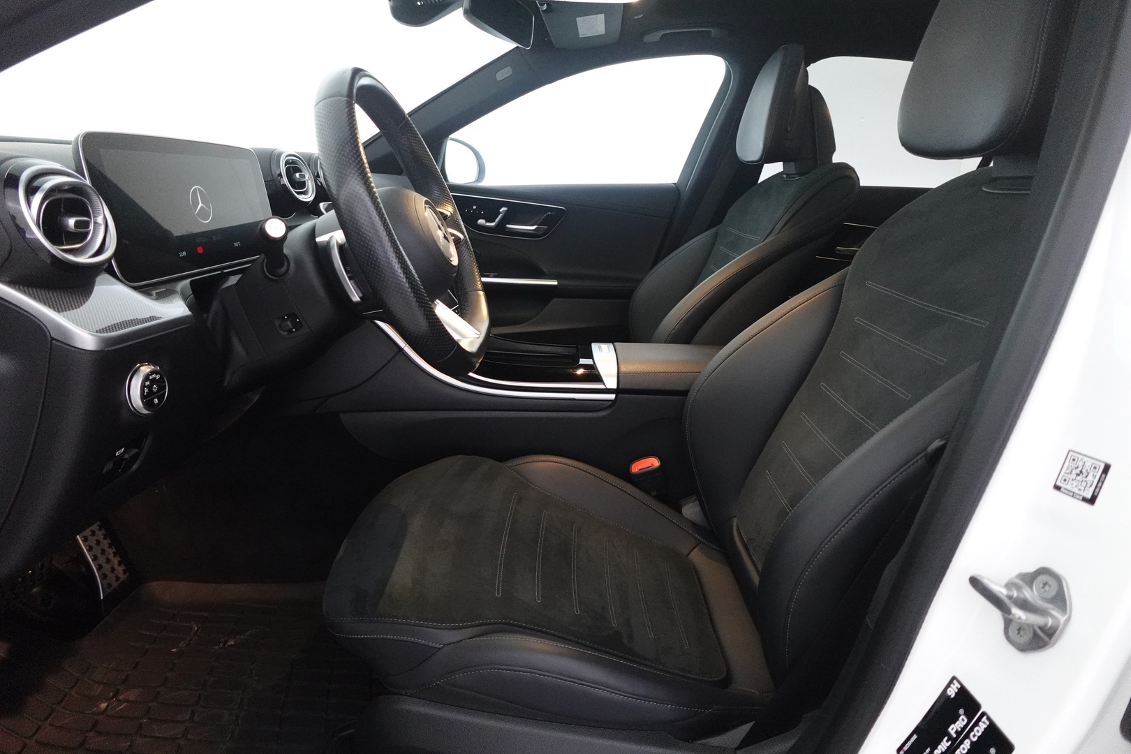 MERCEDES-BENZ C 2023