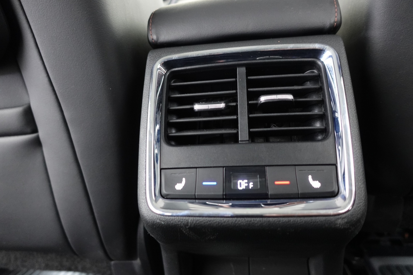 SKODA Enyaq 2023