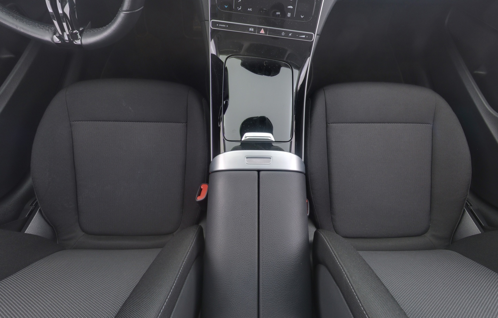 MERCEDES-BENZ C 2022