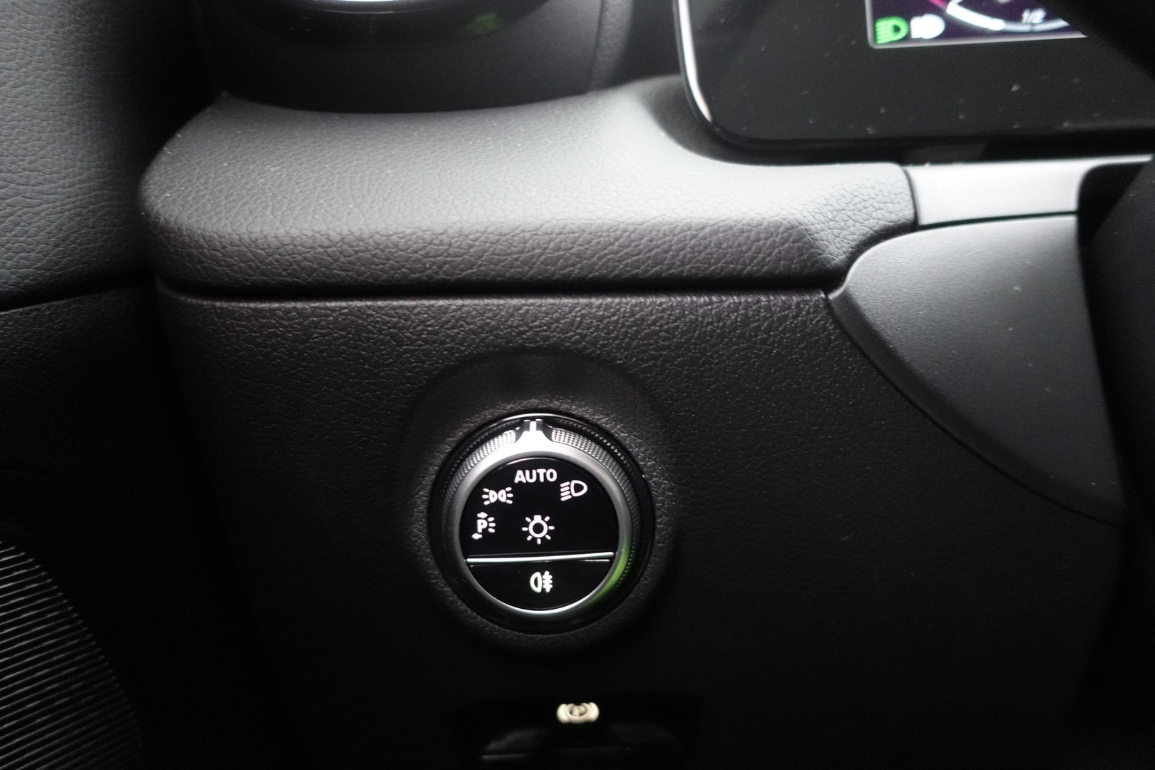 MERCEDES-BENZ C 2022