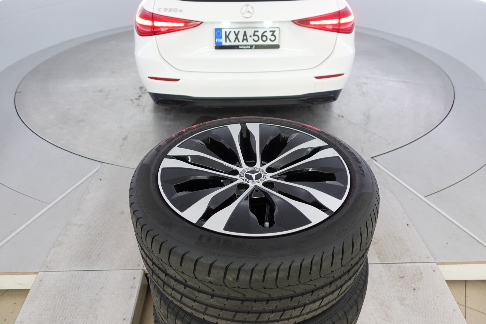 MERCEDES-BENZ C 2022