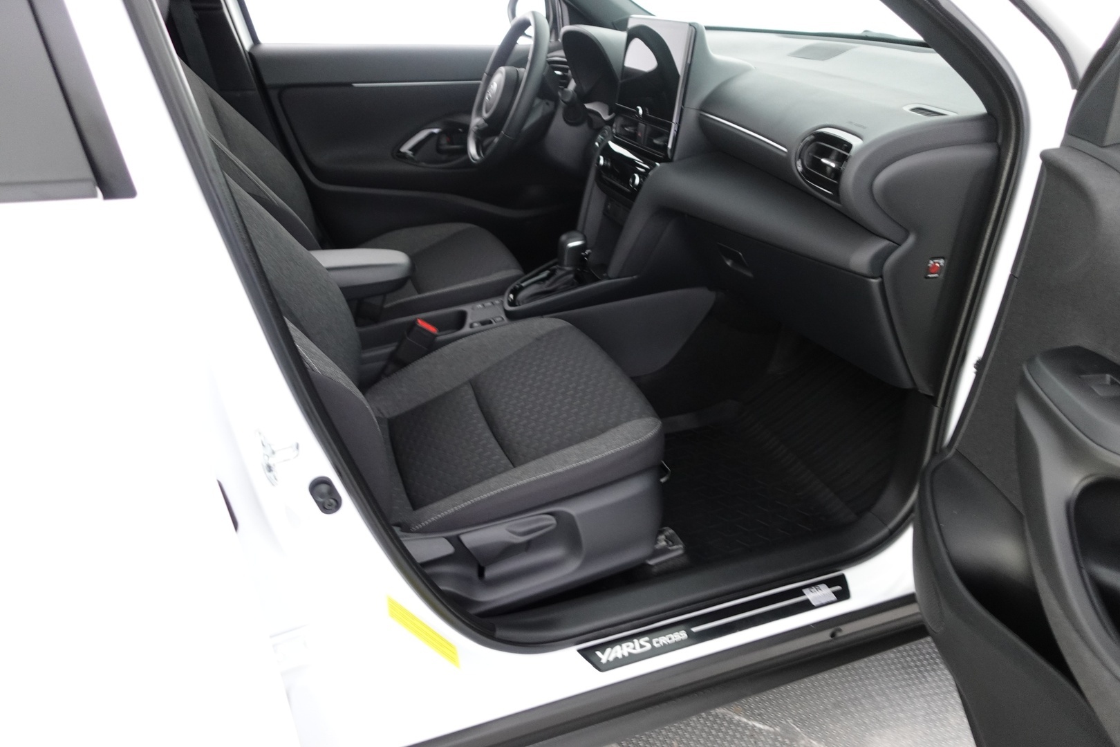 TOYOTA Yaris Cross 2025