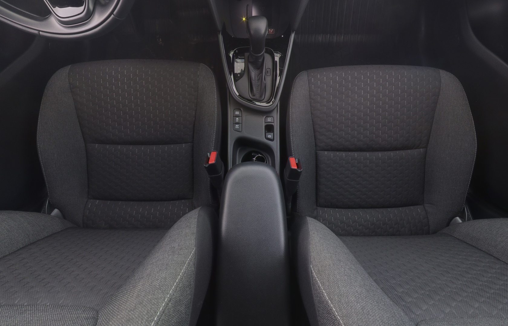 TOYOTA Yaris Cross 2025