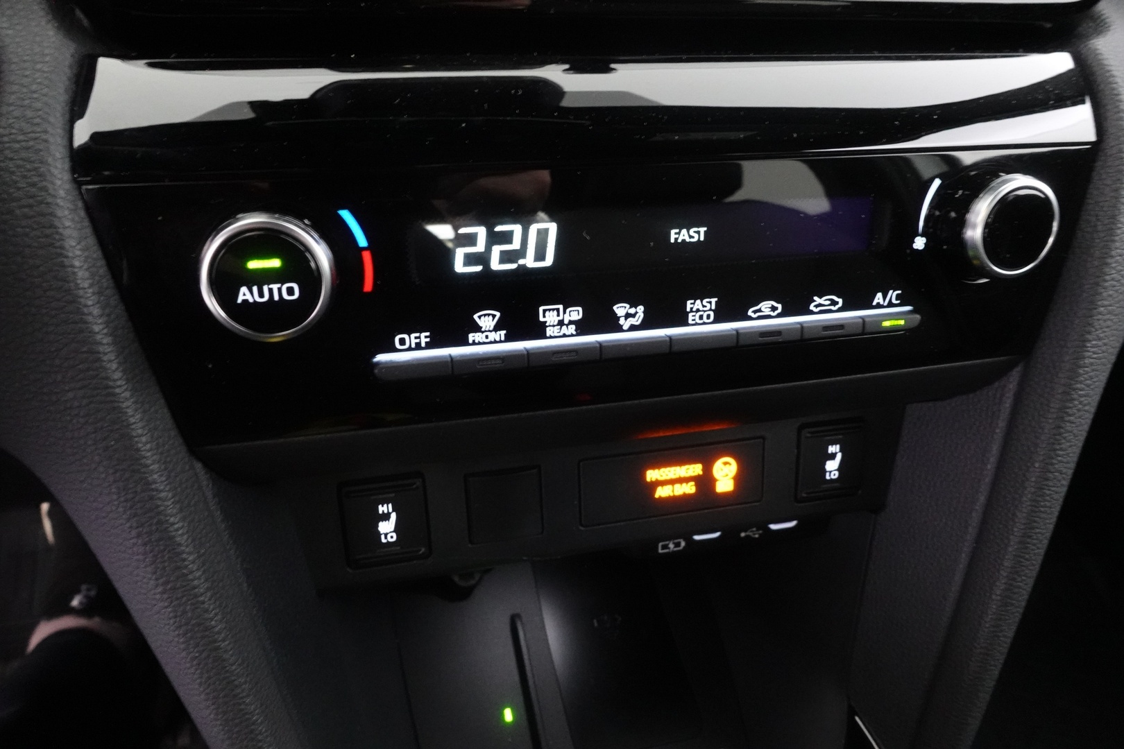 TOYOTA Yaris Cross 2025