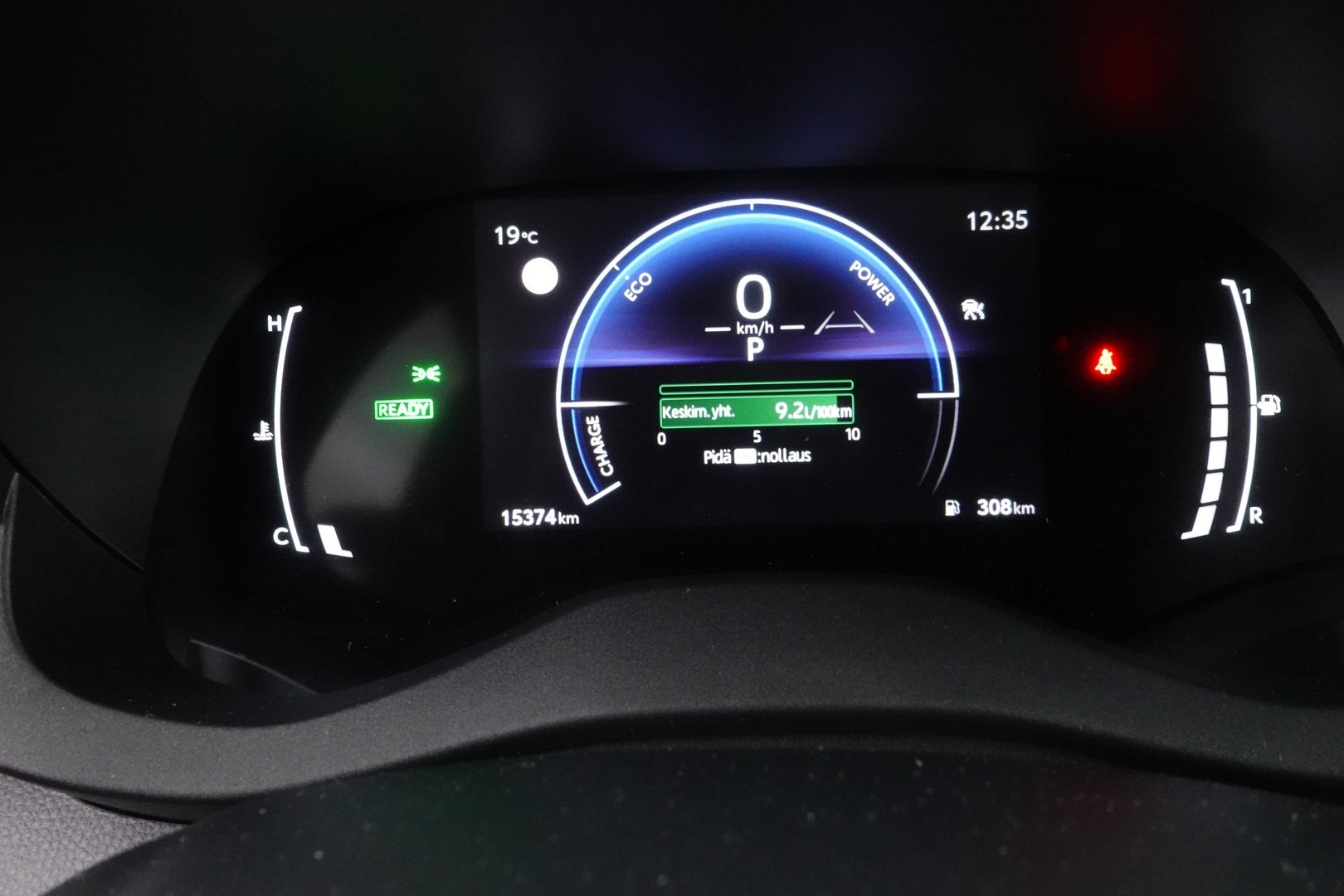 TOYOTA Yaris Cross 2025