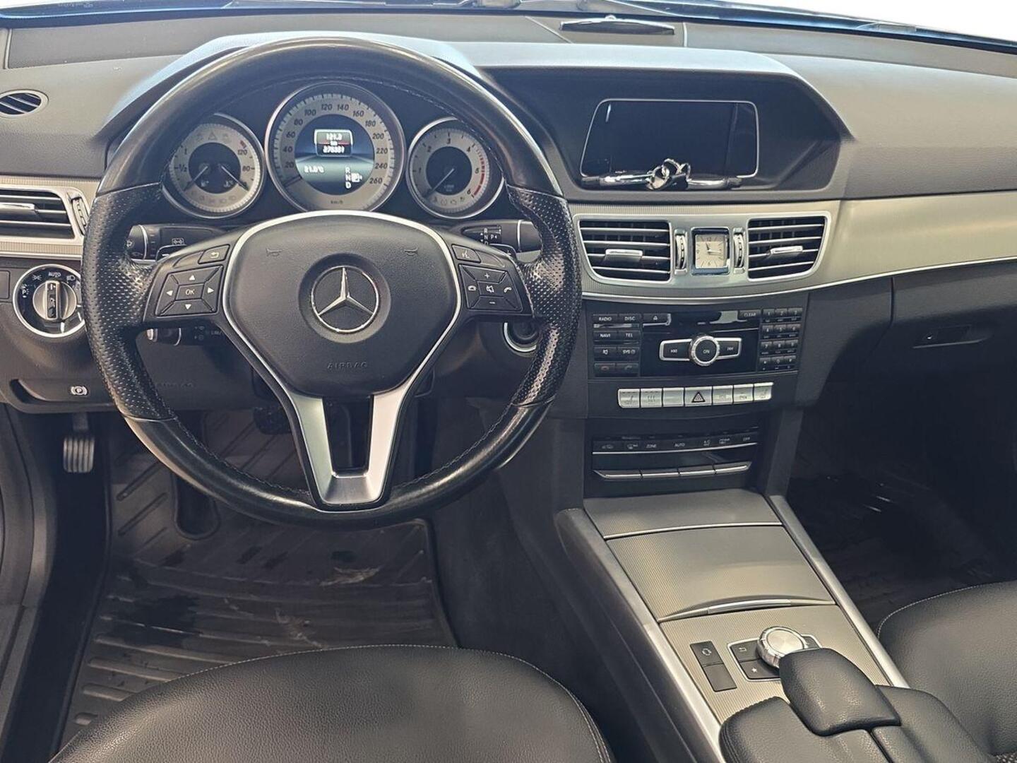 MERCEDES-BENZ E 2015