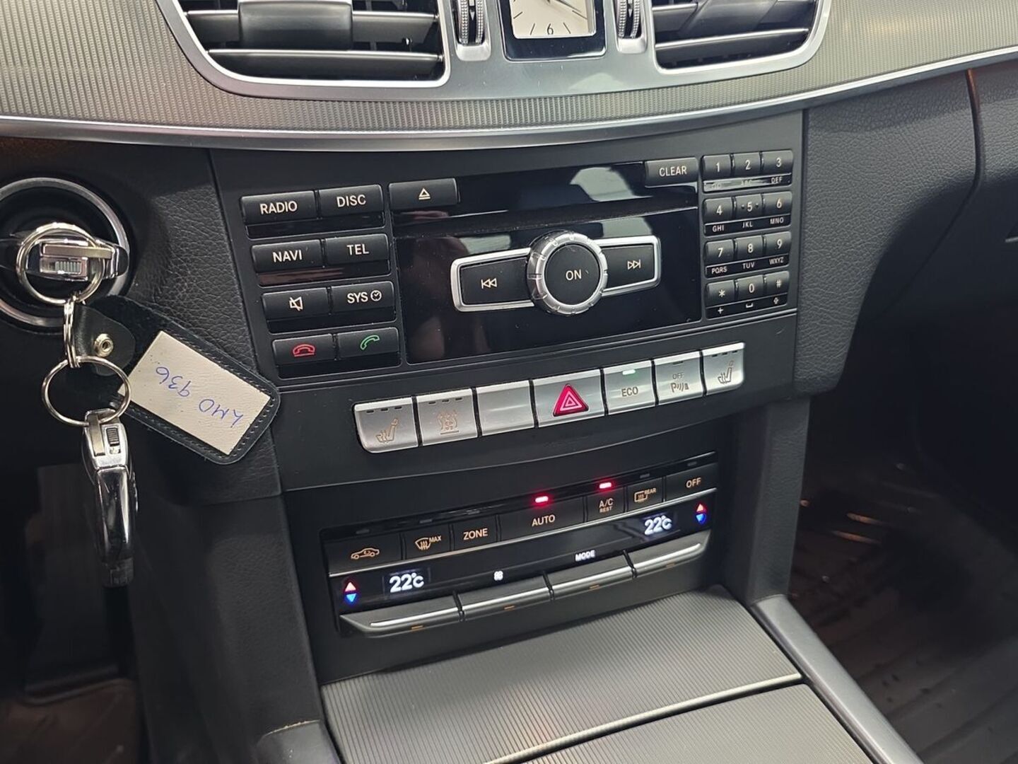 MERCEDES-BENZ E 2015