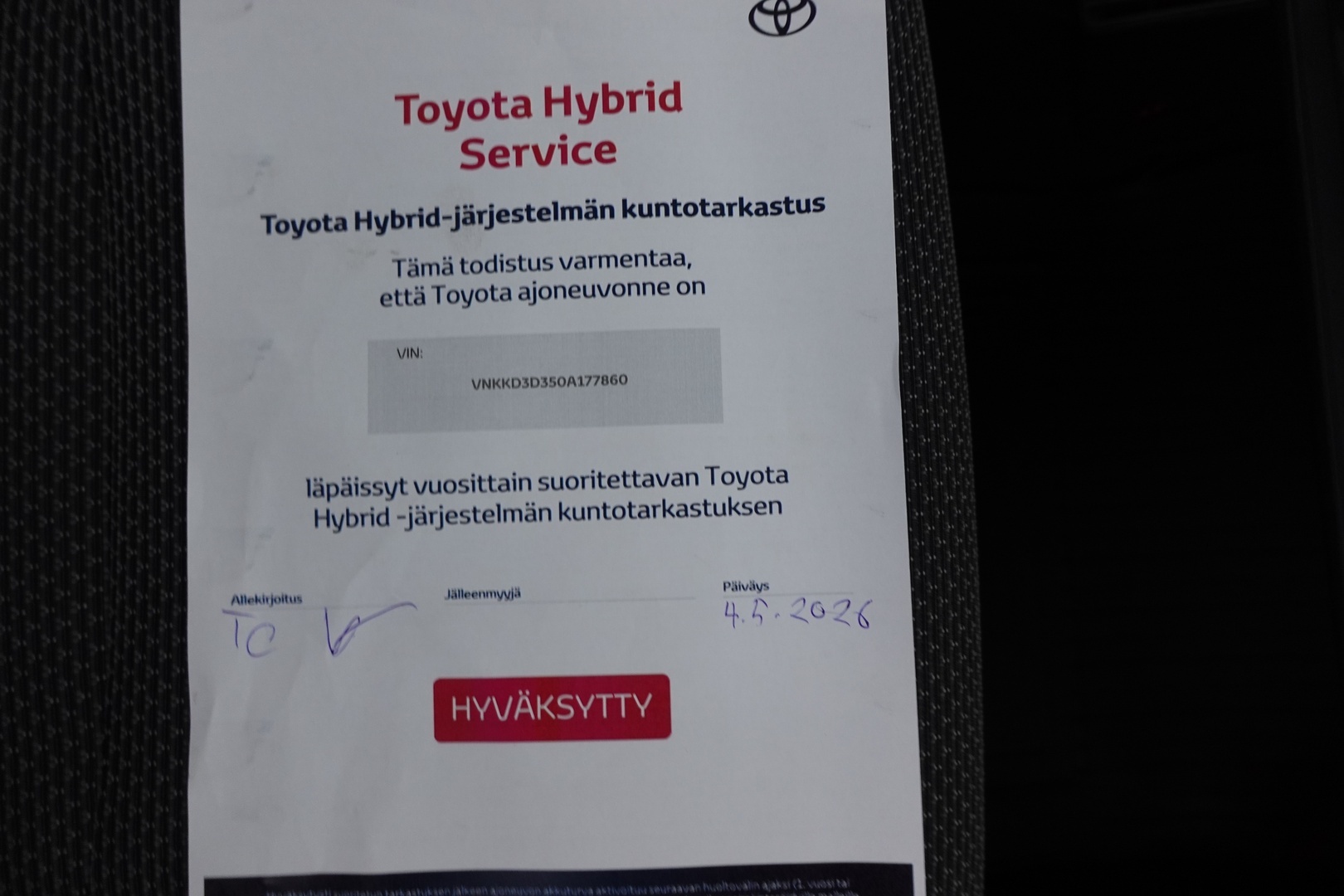 TOYOTA Yaris 2015