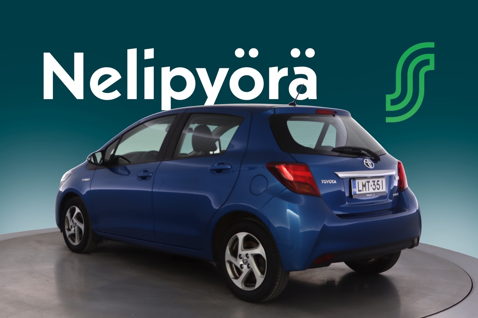 TOYOTA Yaris 2015