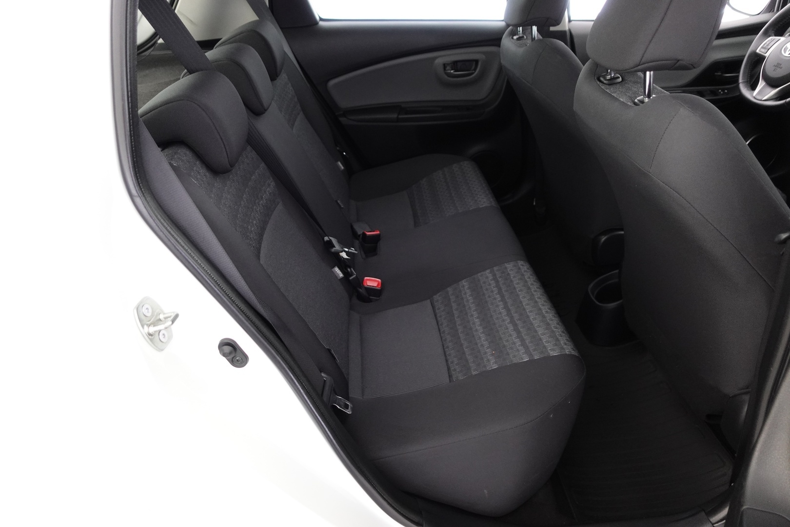 TOYOTA Yaris 2016