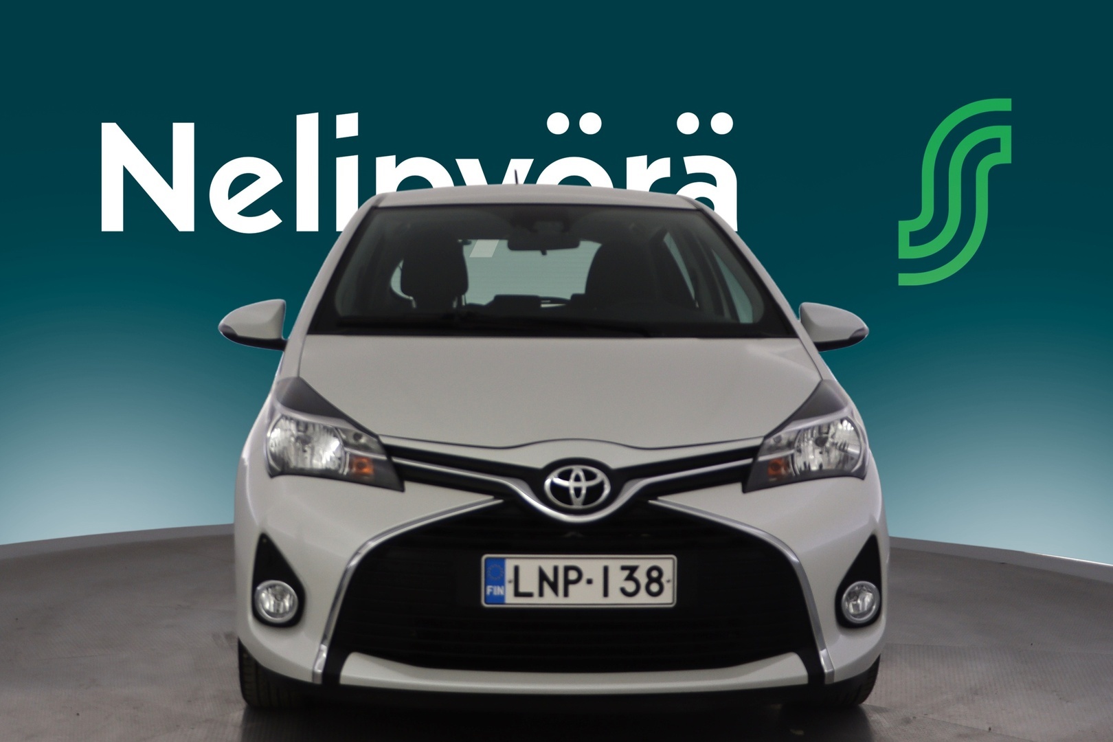TOYOTA Yaris 2016