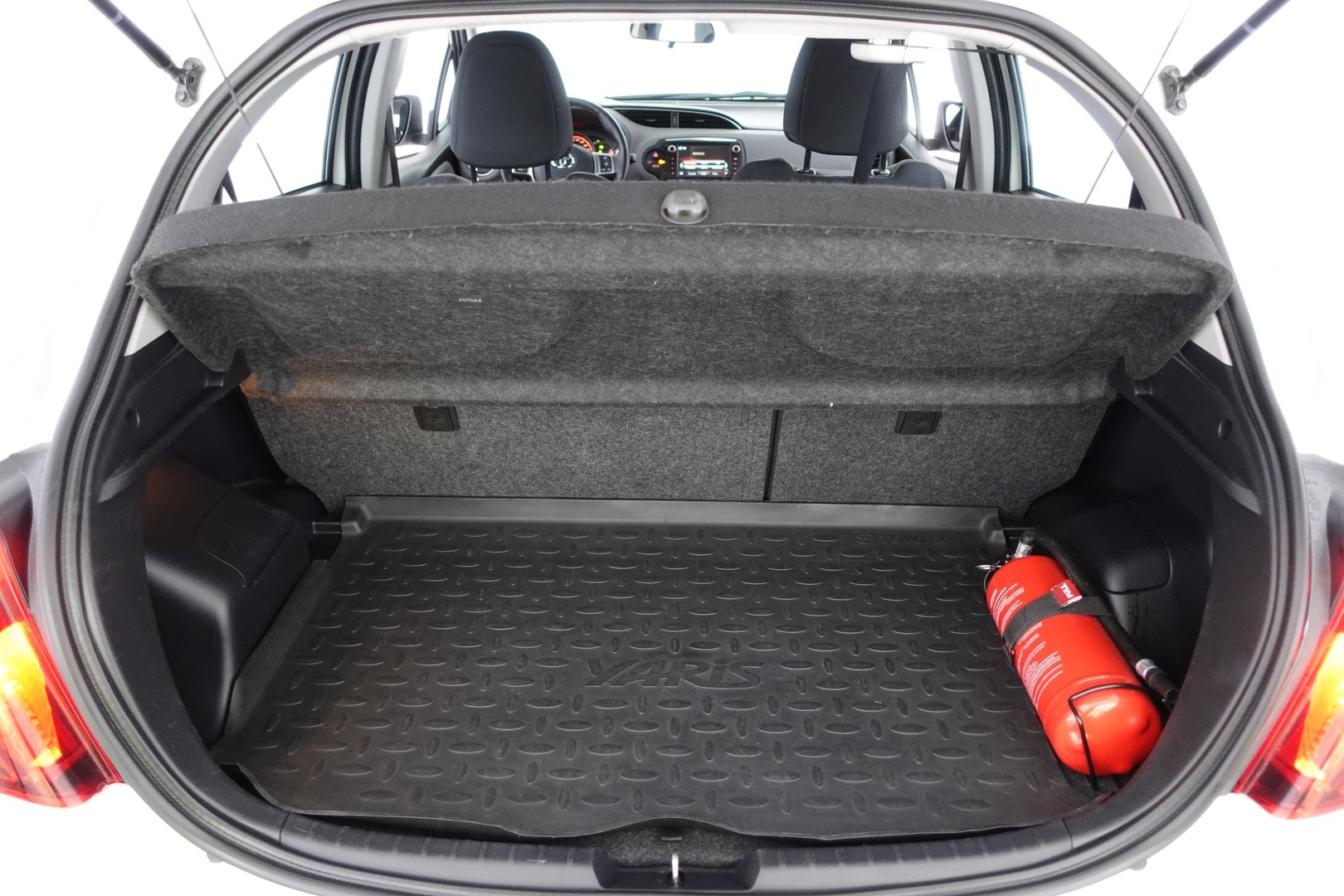 TOYOTA Yaris 2016