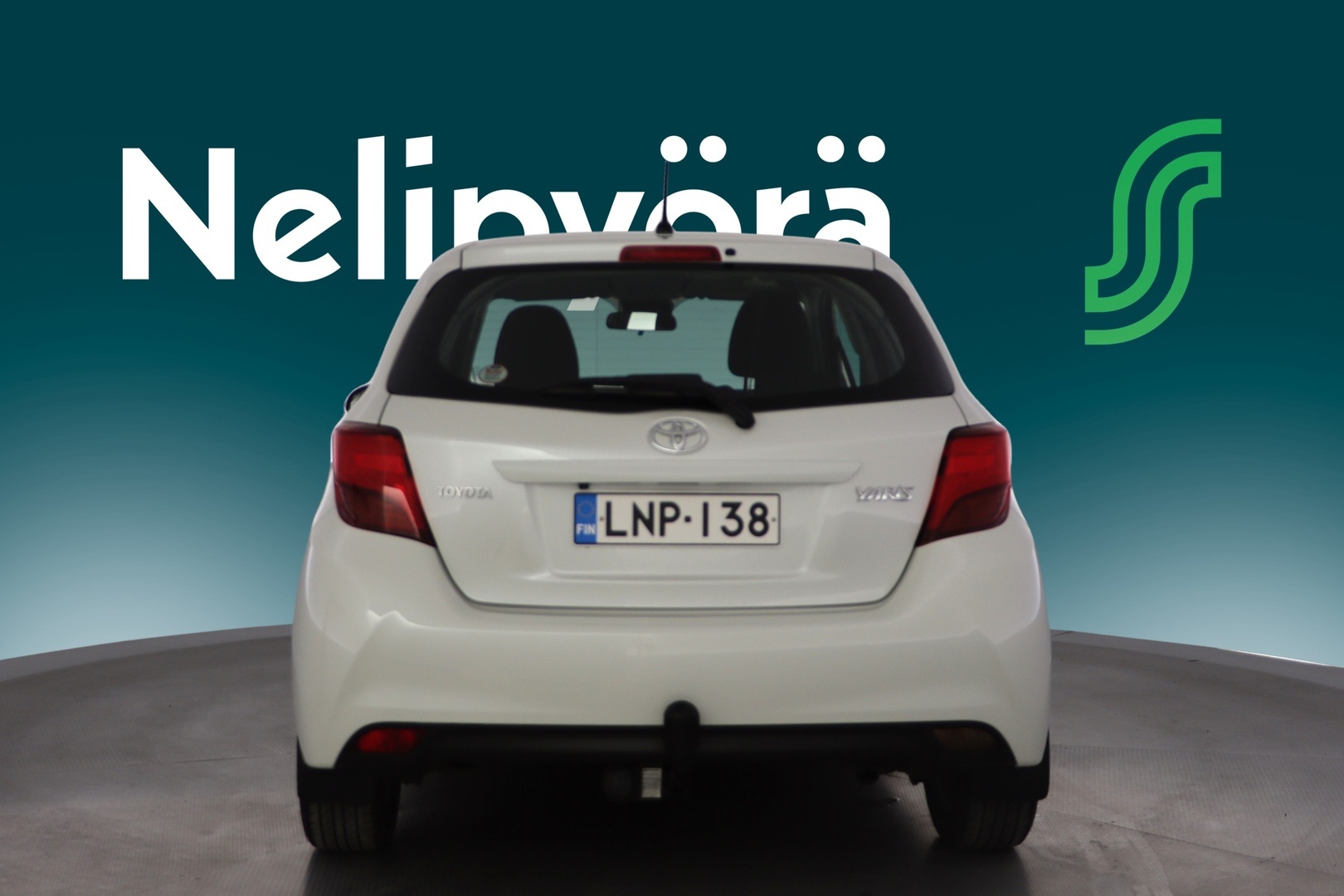 TOYOTA Yaris 2016