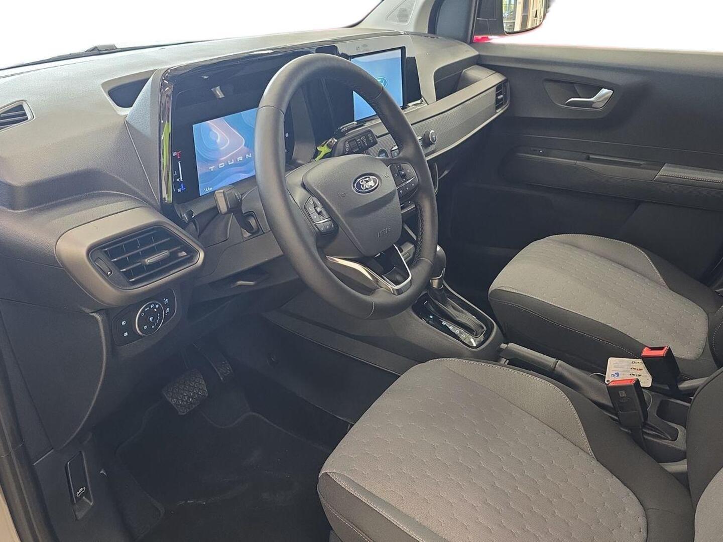 FORD TOURNEO COURIER 10