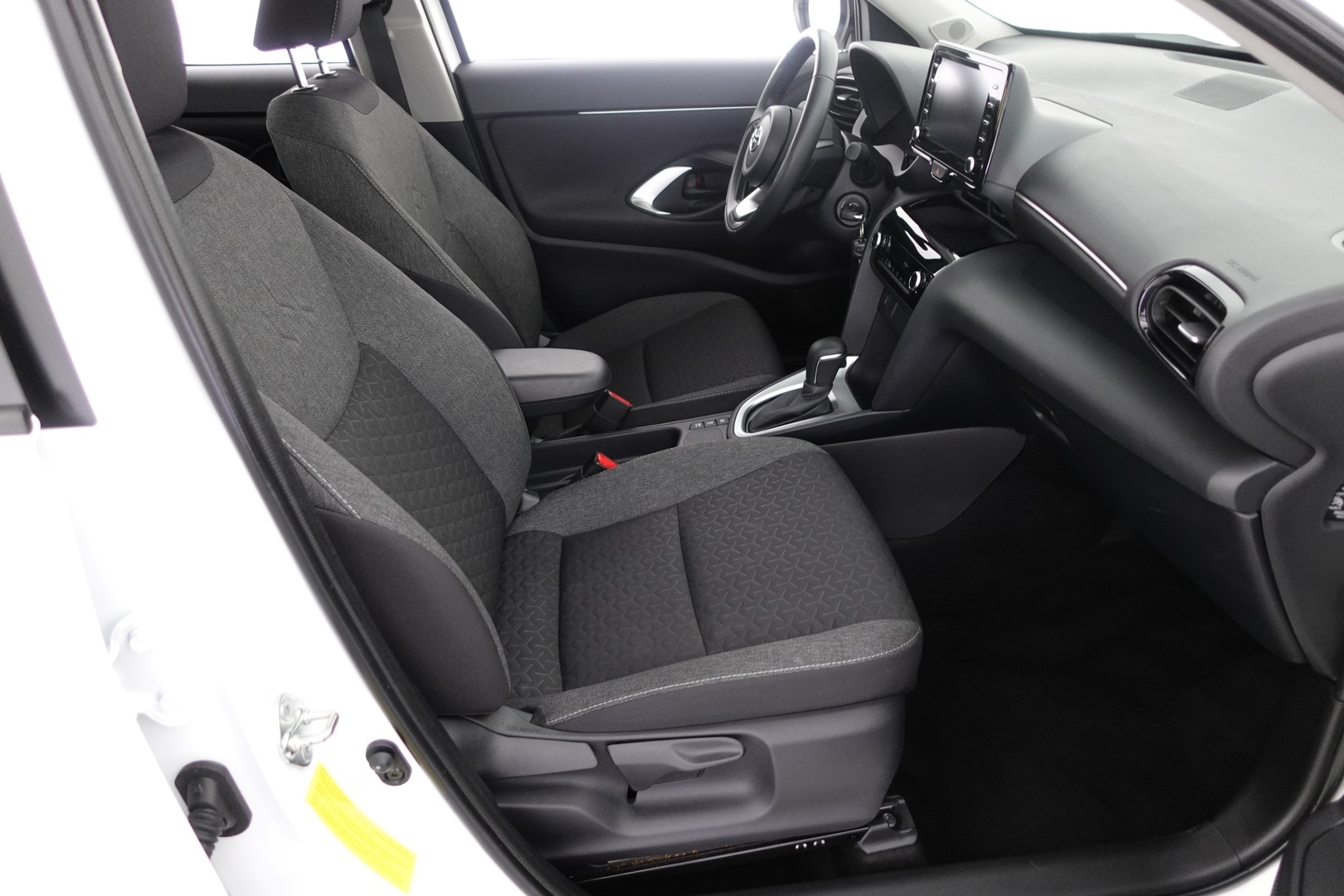 TOYOTA Yaris Cross 2023