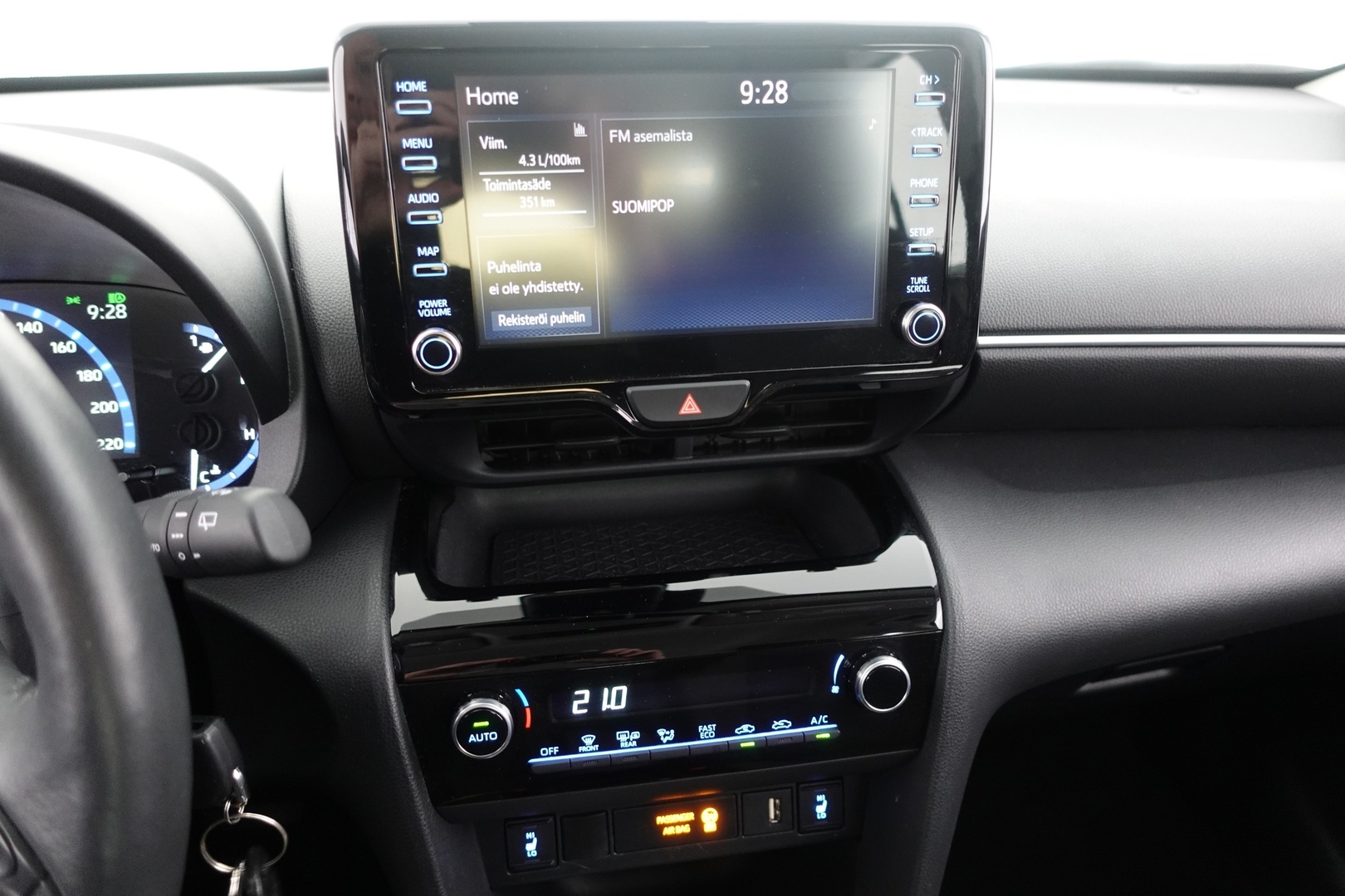 TOYOTA Yaris Cross 2023