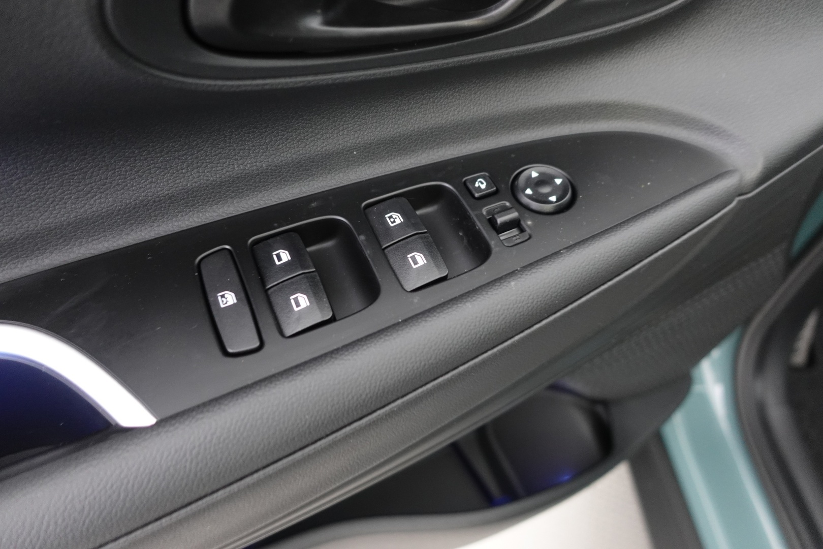 HYUNDAI BAYON Cross 2025