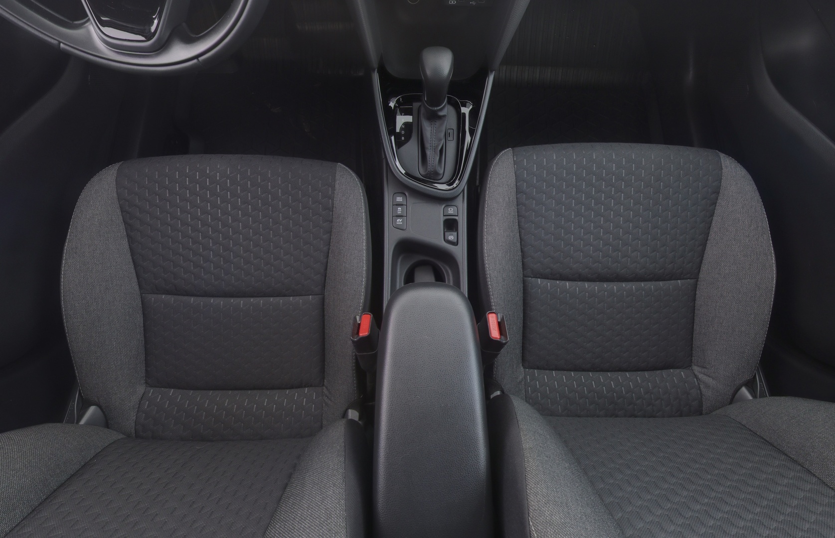 TOYOTA Yaris Cross 2025