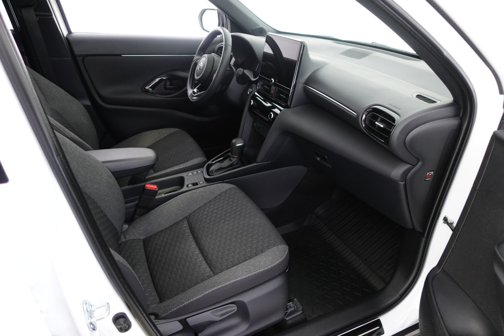 TOYOTA Yaris Cross 2025