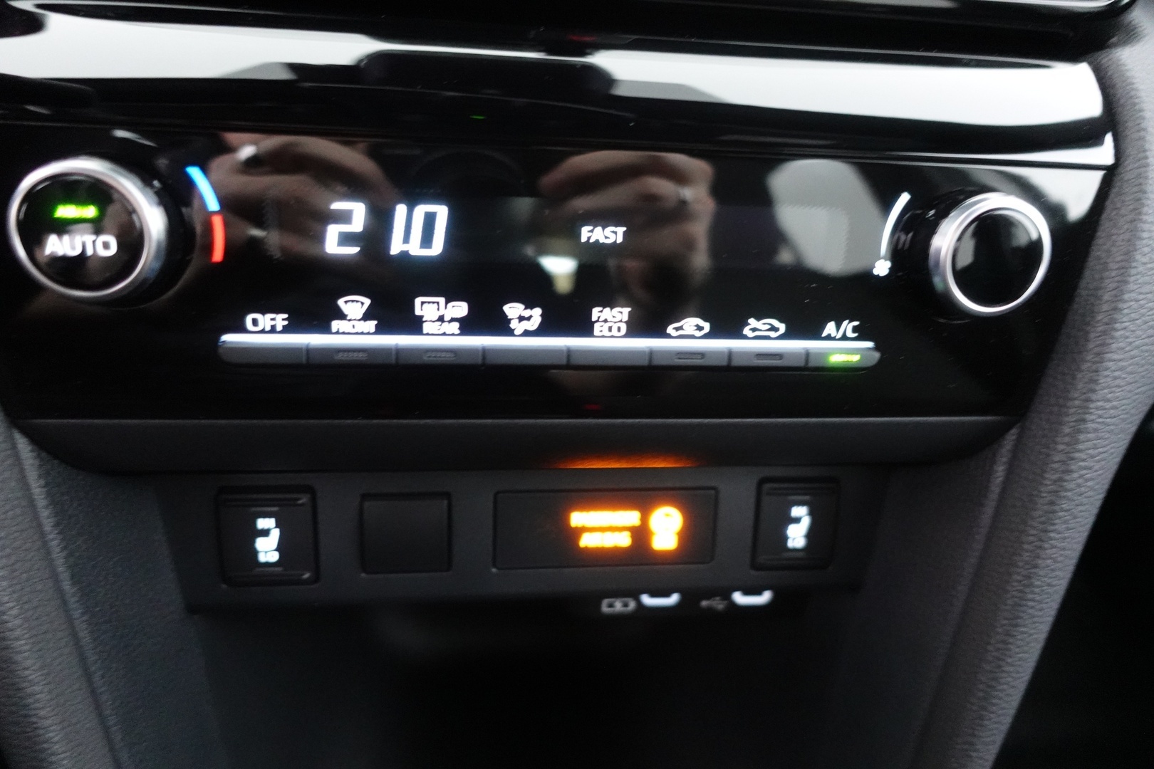 TOYOTA Yaris Cross 2025