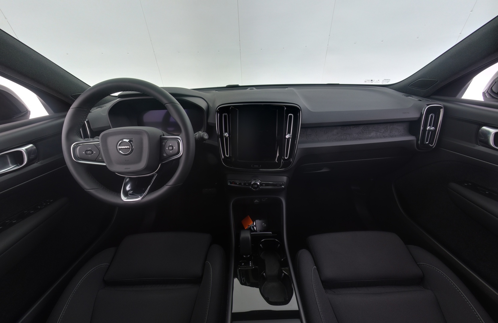 VOLVO XC40 2022